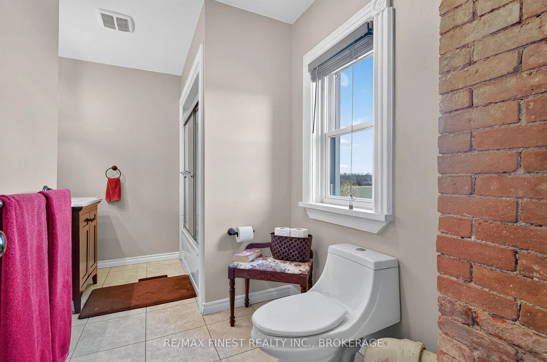 Photo 34 of 525 Scotland Road, Loyalist, Lennox and Addington - South — HOMEH
