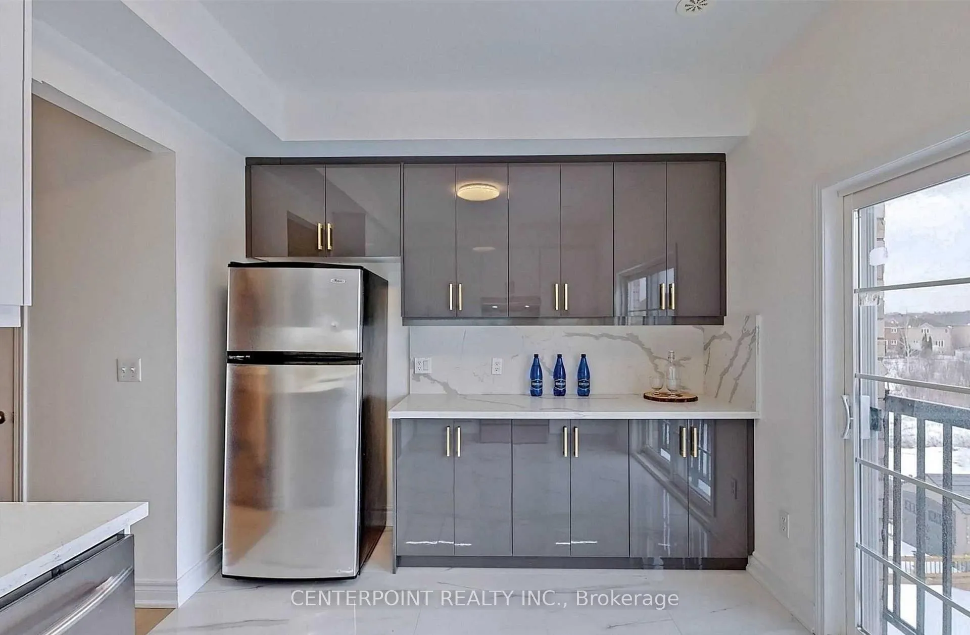 Photo 17 of 21 Beehive Lane, Markham, Wismer — HOMEH