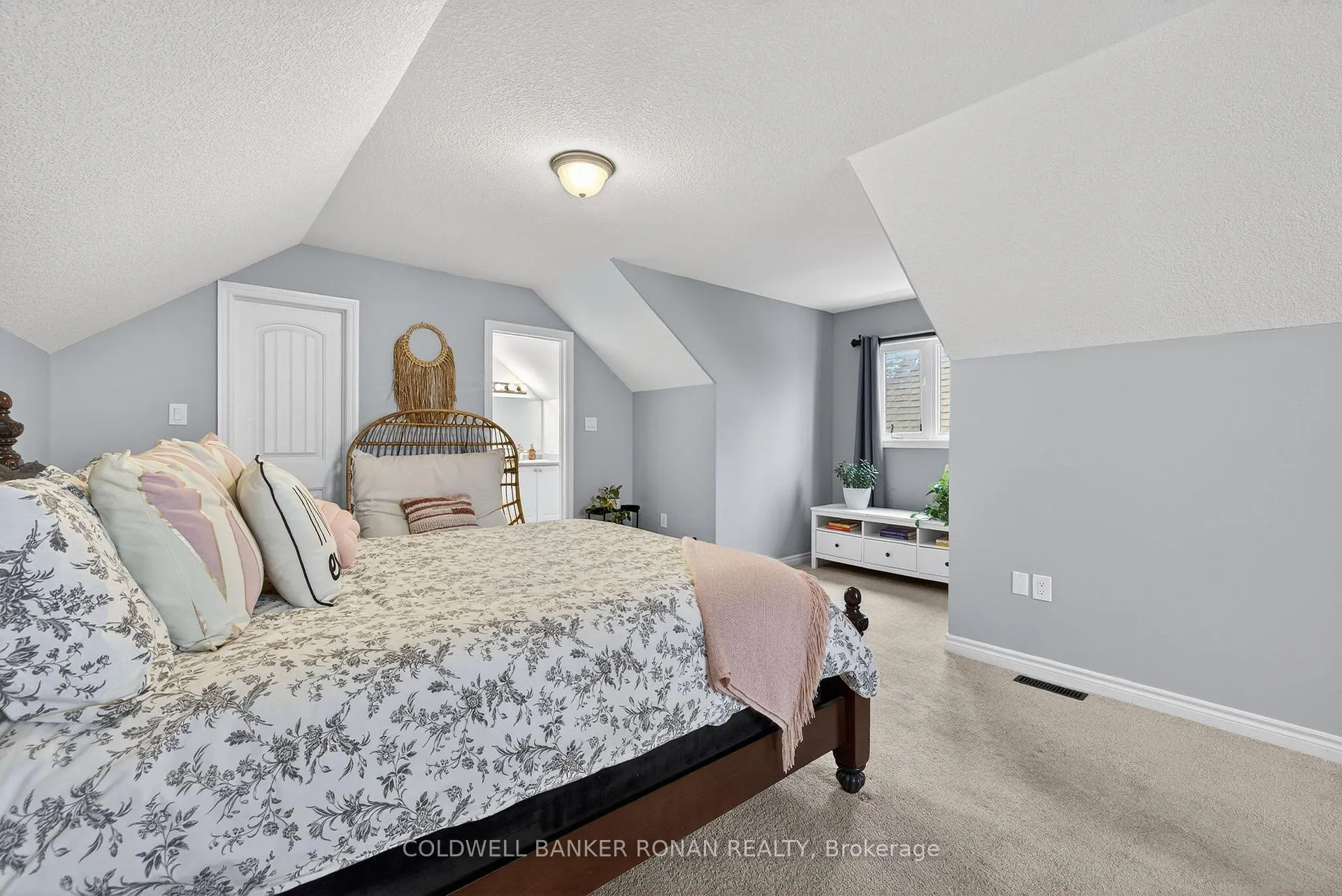 Photo 23 of 22 Morrison Avenue, New Tecumseth, Alliston — HOMEH