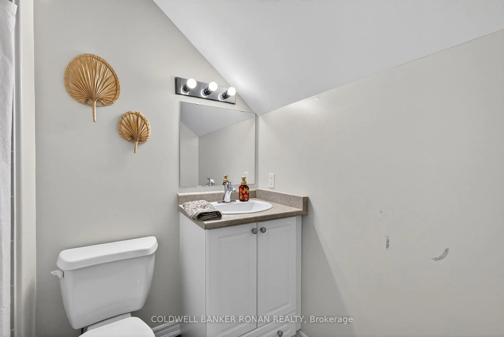 Photo 24 of 22 Morrison Avenue, New Tecumseth, Alliston — HOMEH