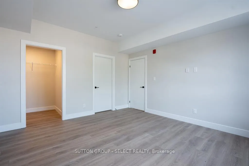 Photo 9 of Unit 402, 15 James Street, South Huron, Exeter — HOMEH
