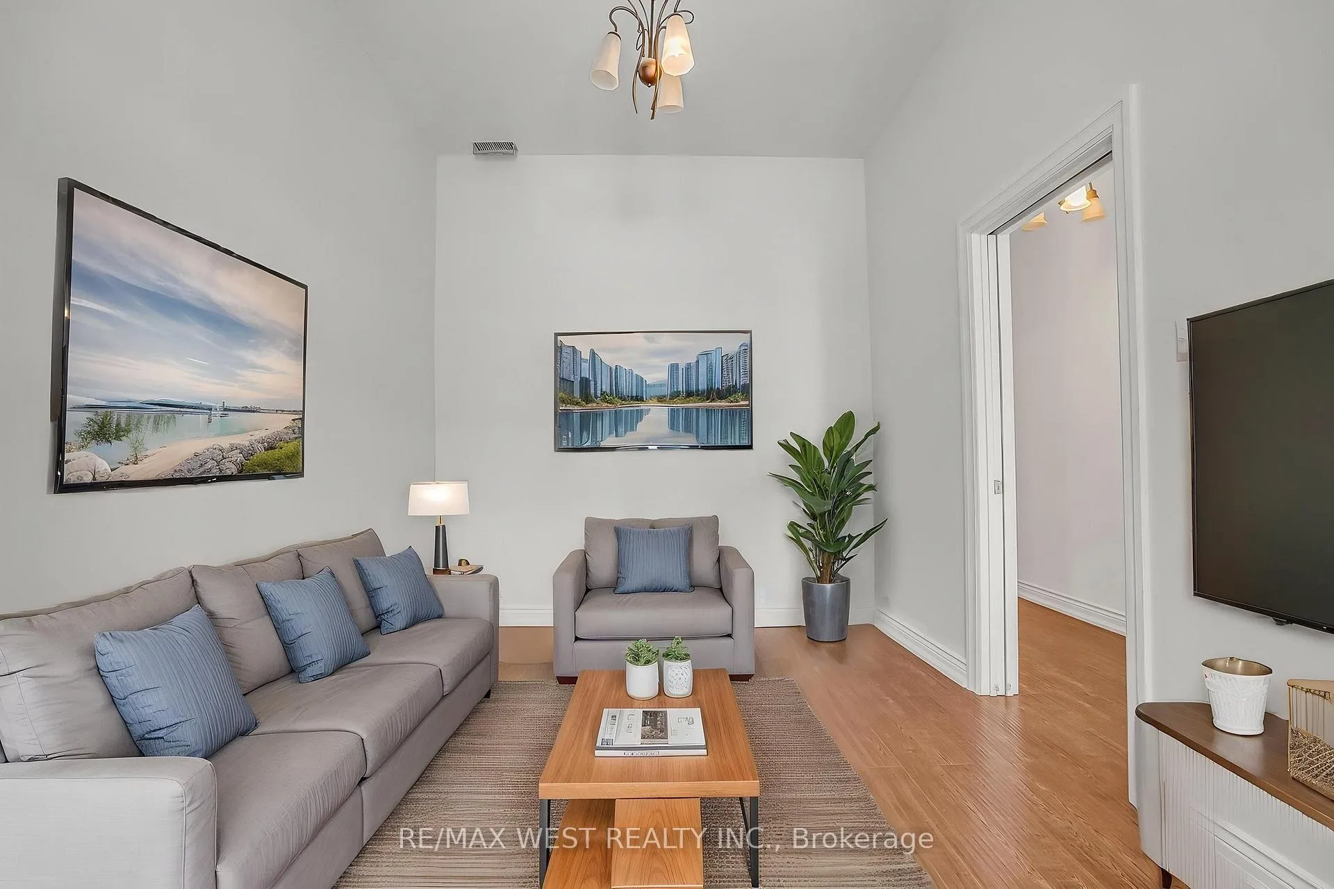 Photo 9 of 472 Symington Avenue, Toronto, Weston-Pellam Park — HOMEH