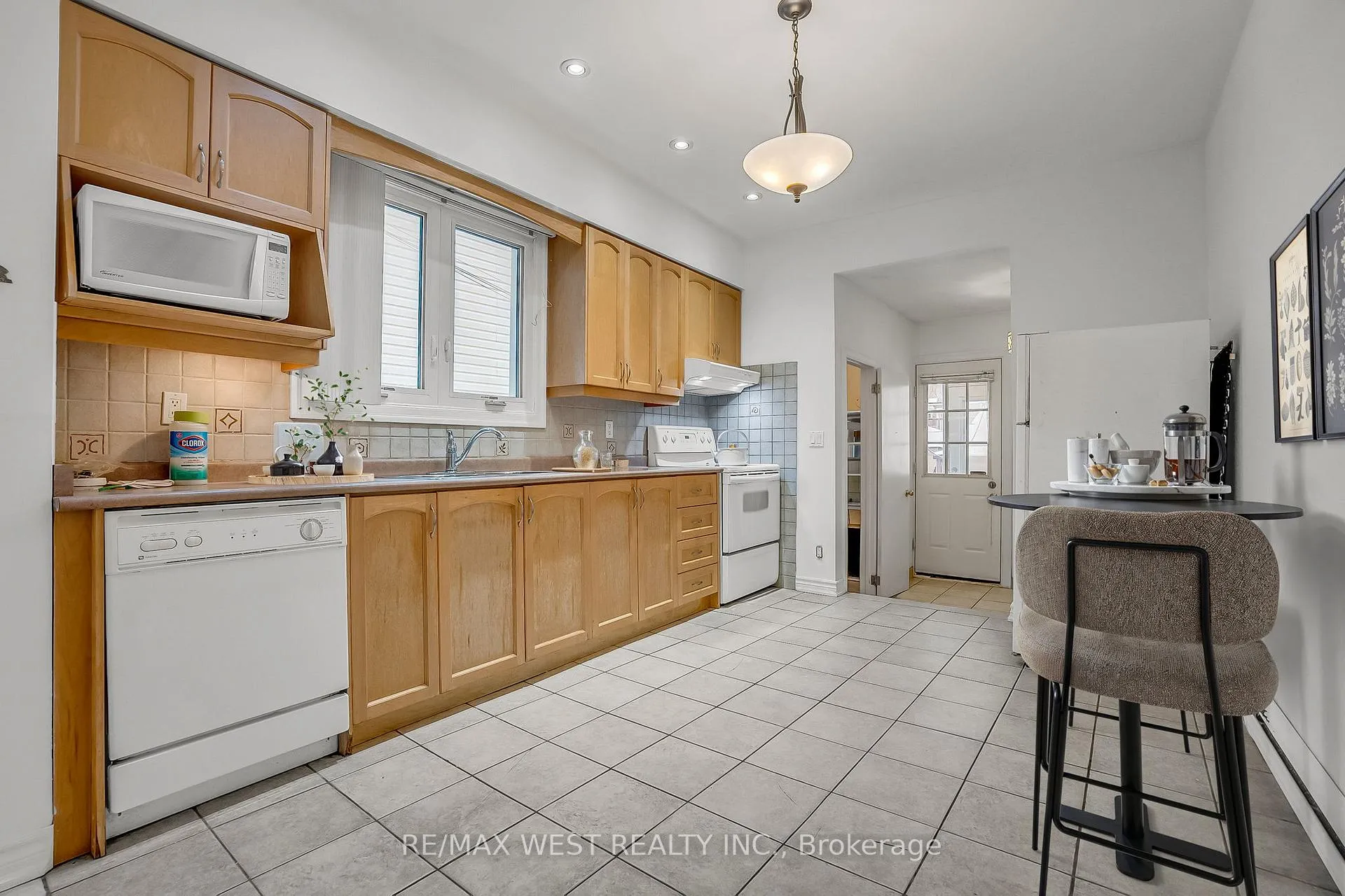 Photo 20 of 472 Symington Avenue, Toronto, Weston-Pellam Park — HOMEH