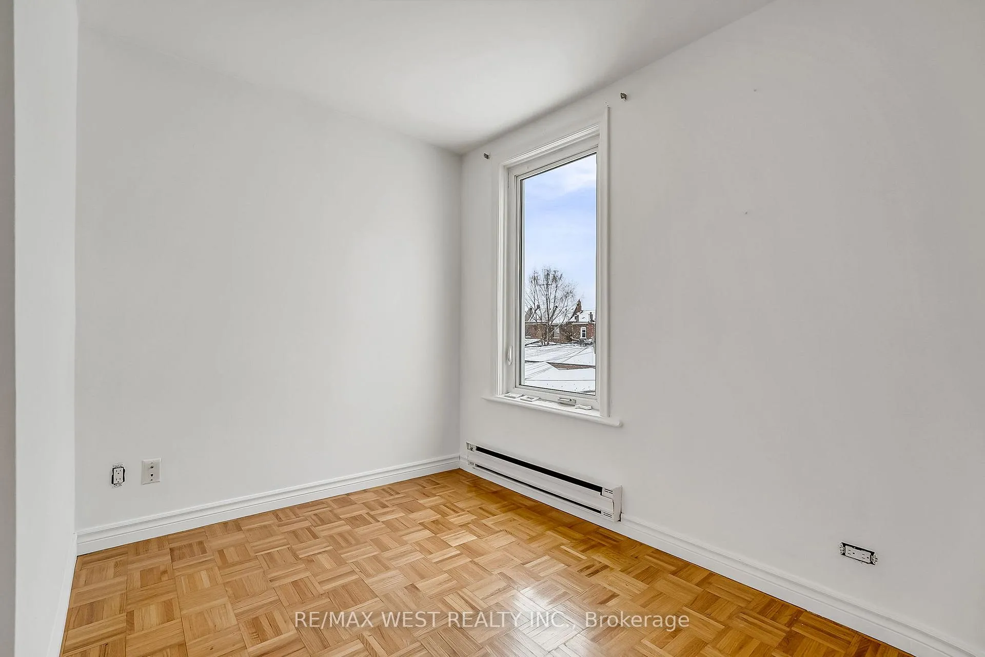 Photo 31 of 472 Symington Avenue, Toronto, Weston-Pellam Park — HOMEH