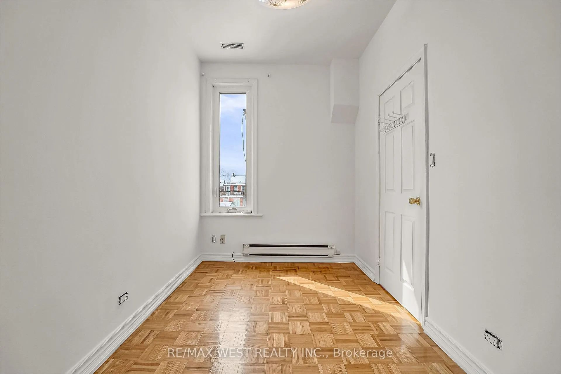 Photo 37 of 472 Symington Avenue, Toronto, Weston-Pellam Park — HOMEH