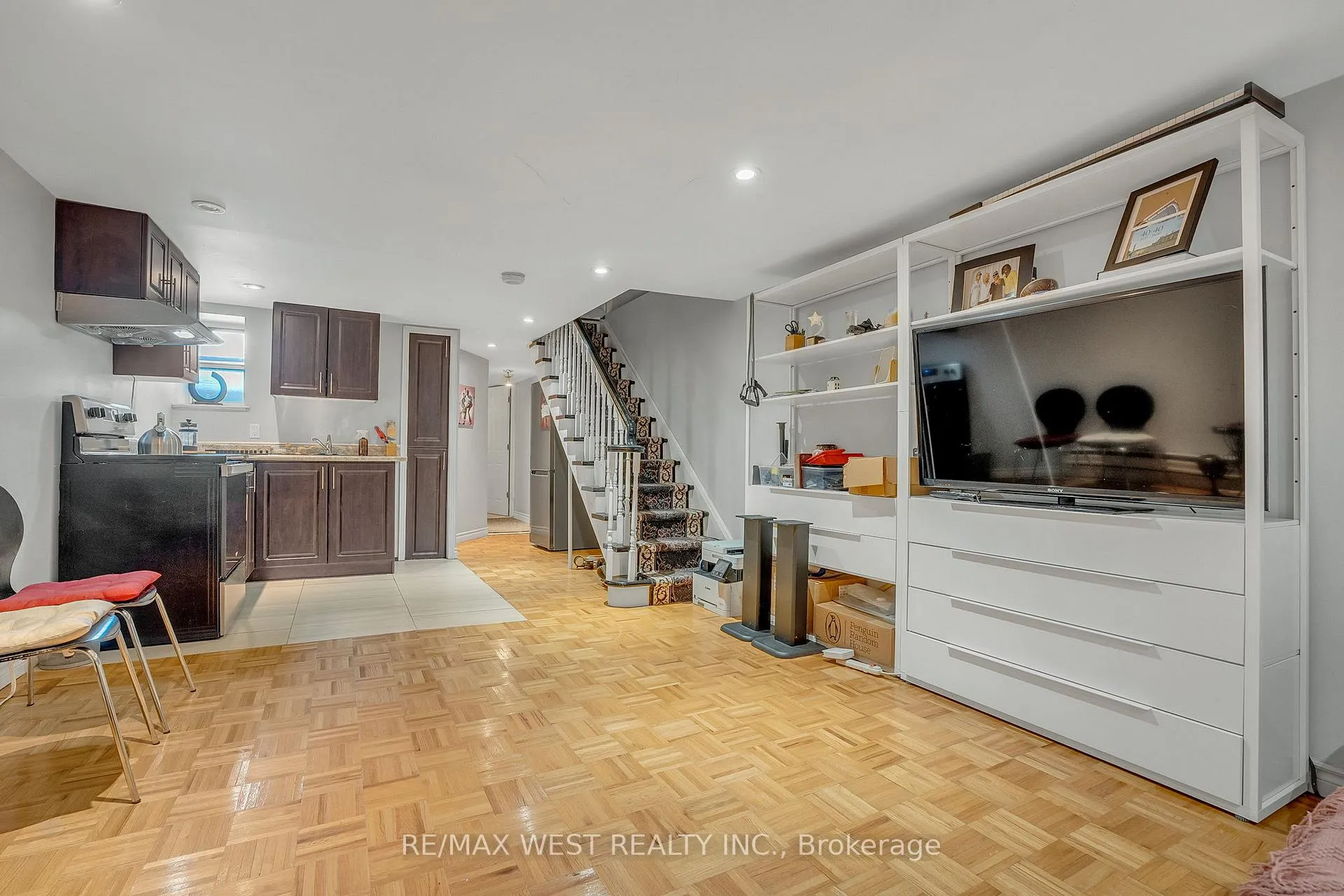 Photo 40 of 472 Symington Avenue, Toronto, Weston-Pellam Park — HOMEH