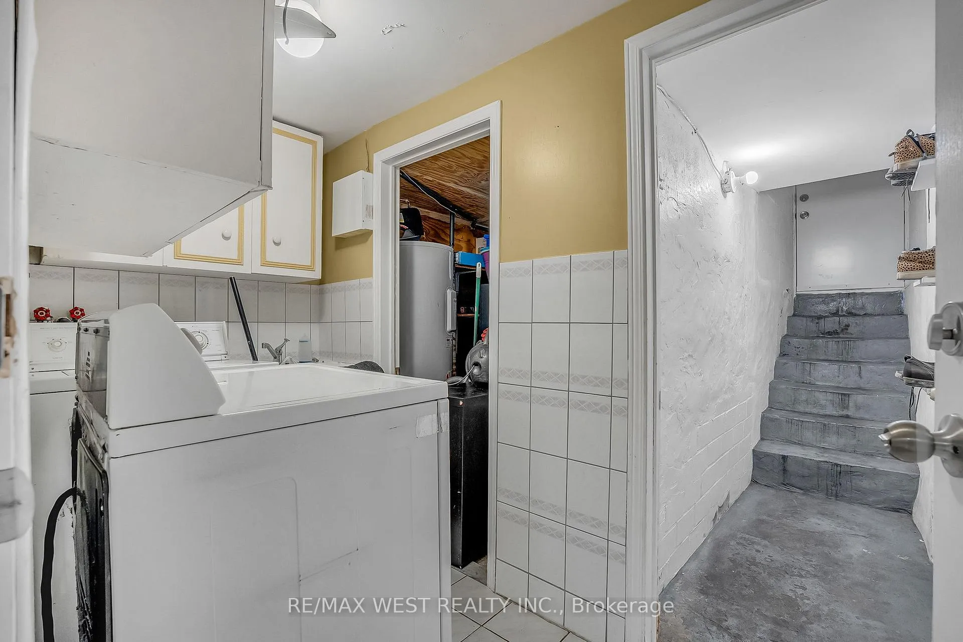 Photo 46 of 472 Symington Avenue, Toronto, Weston-Pellam Park — HOMEH