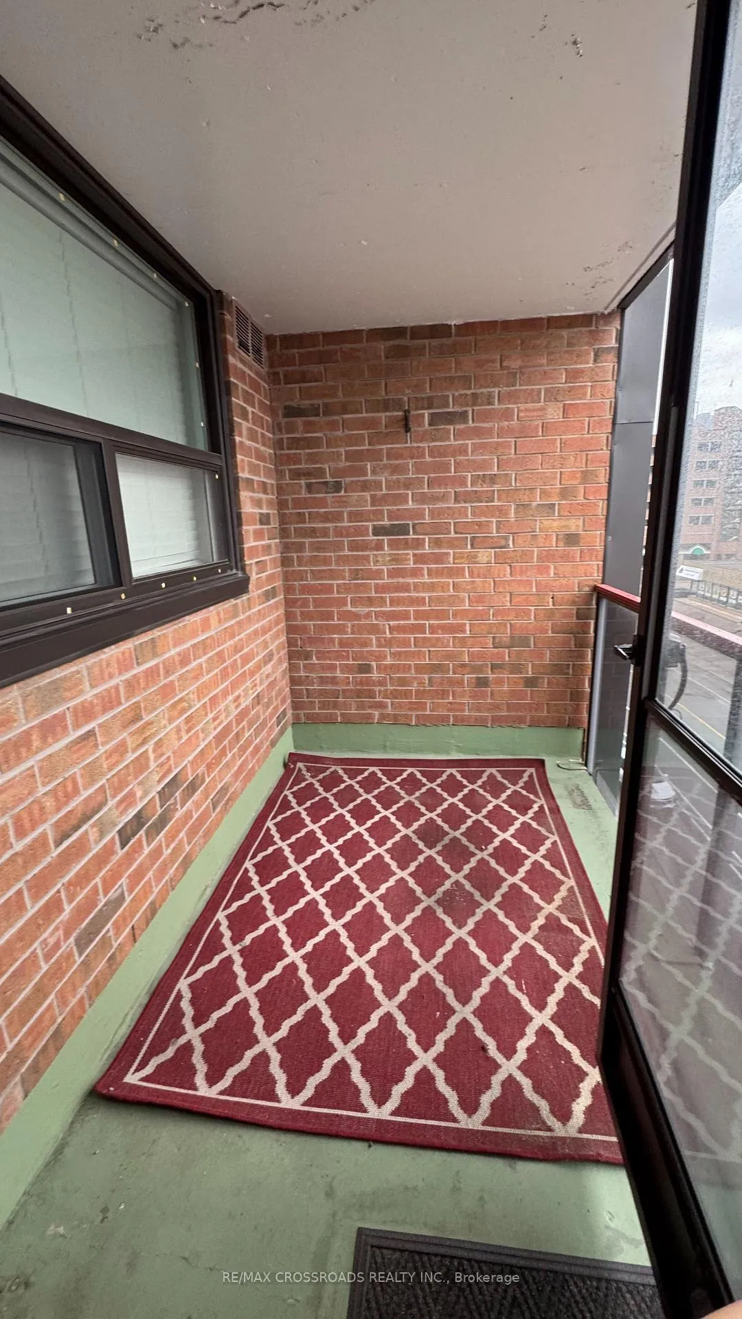 Photo 13 of Unit 501, 80 Athol Street E, Oshawa, Central — HOMEH