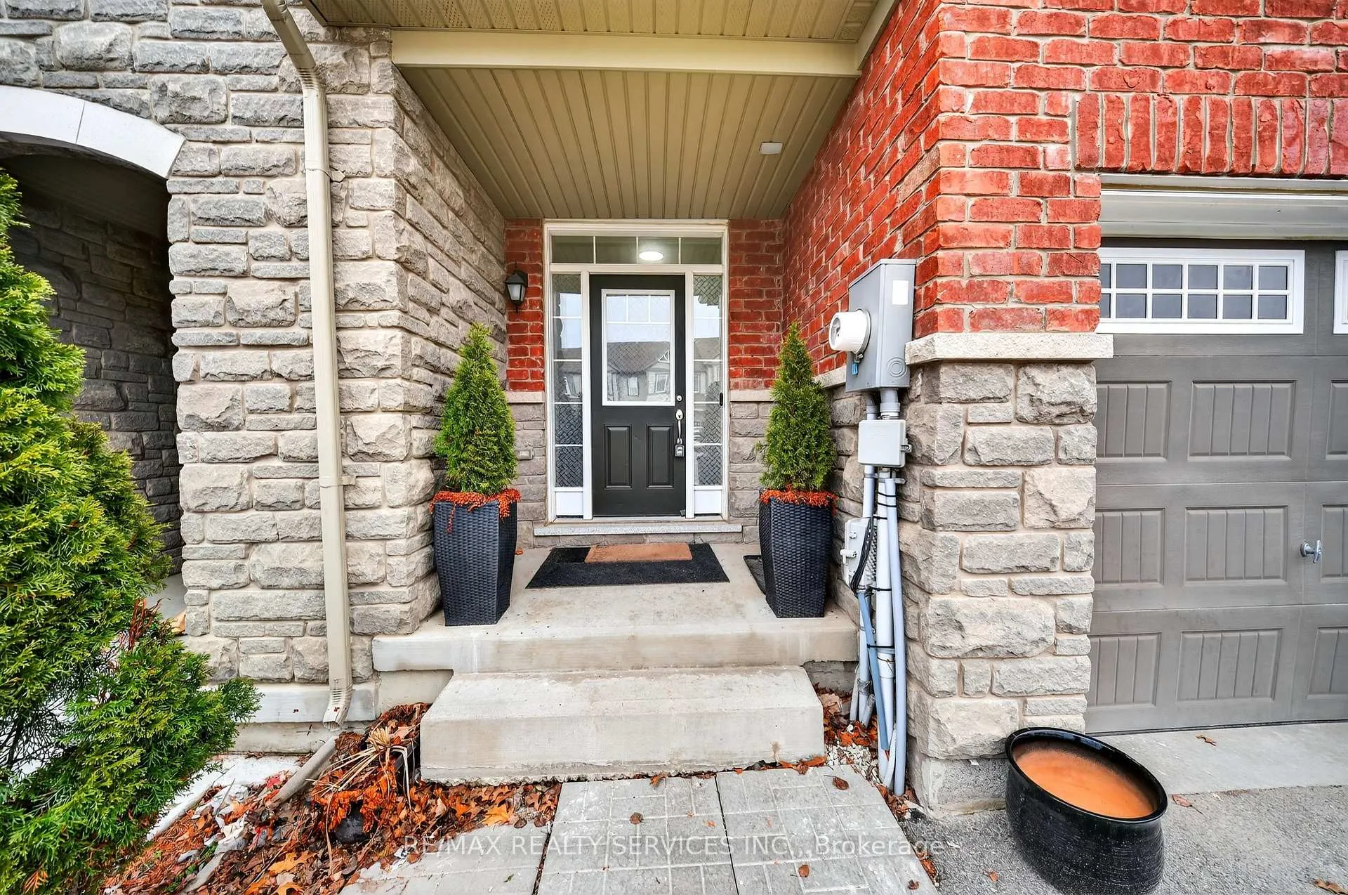 Photo 4 of 76 Phyllis Drive, Caledon, Rural Caledon — HOMEH