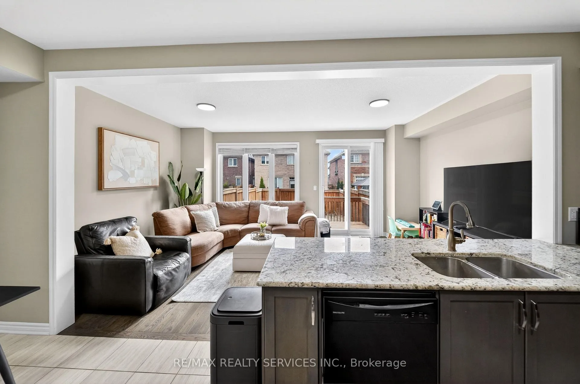 Photo 14 of 76 Phyllis Drive, Caledon, Rural Caledon — HOMEH