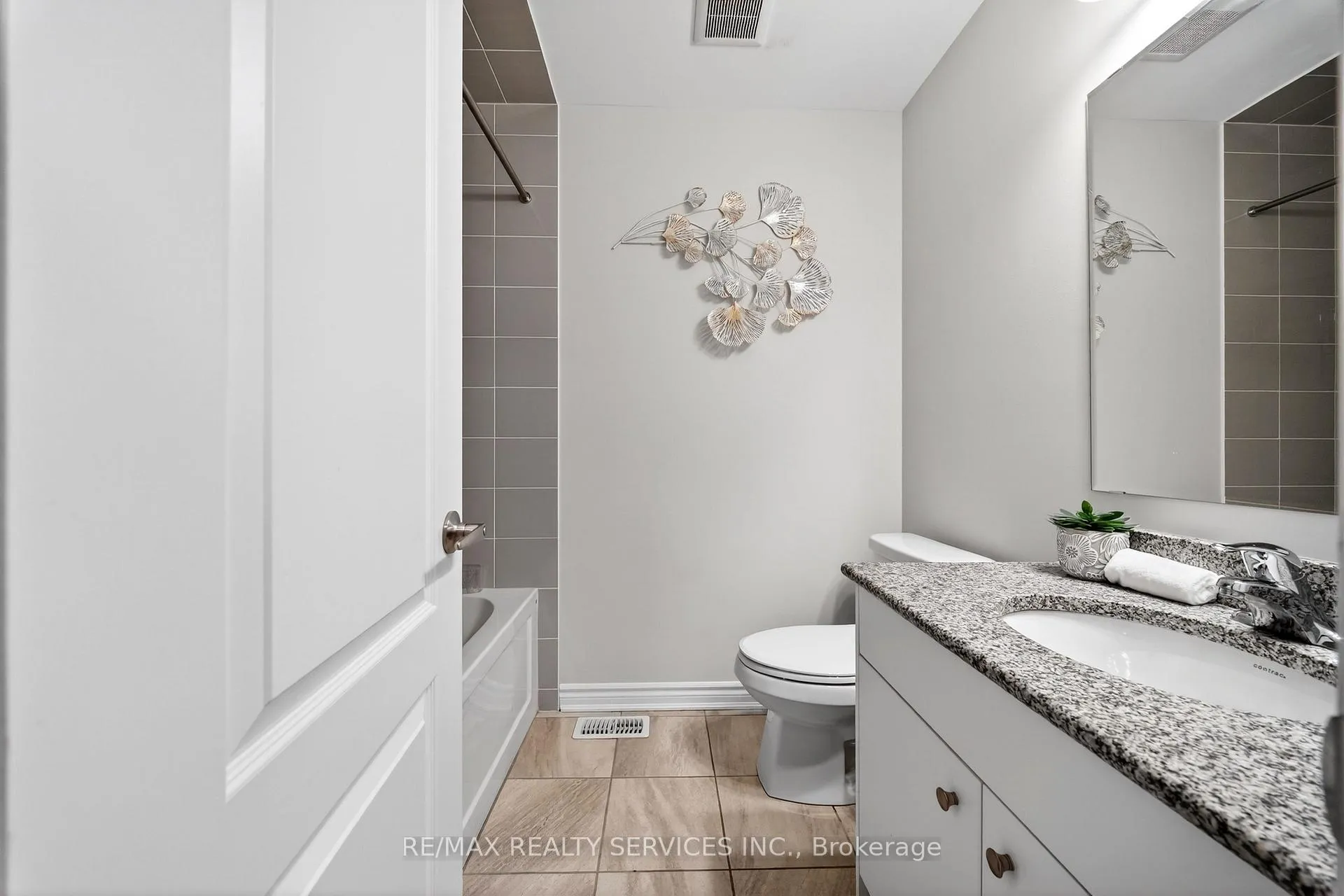 Photo 36 of 76 Phyllis Drive, Caledon, Rural Caledon — HOMEH