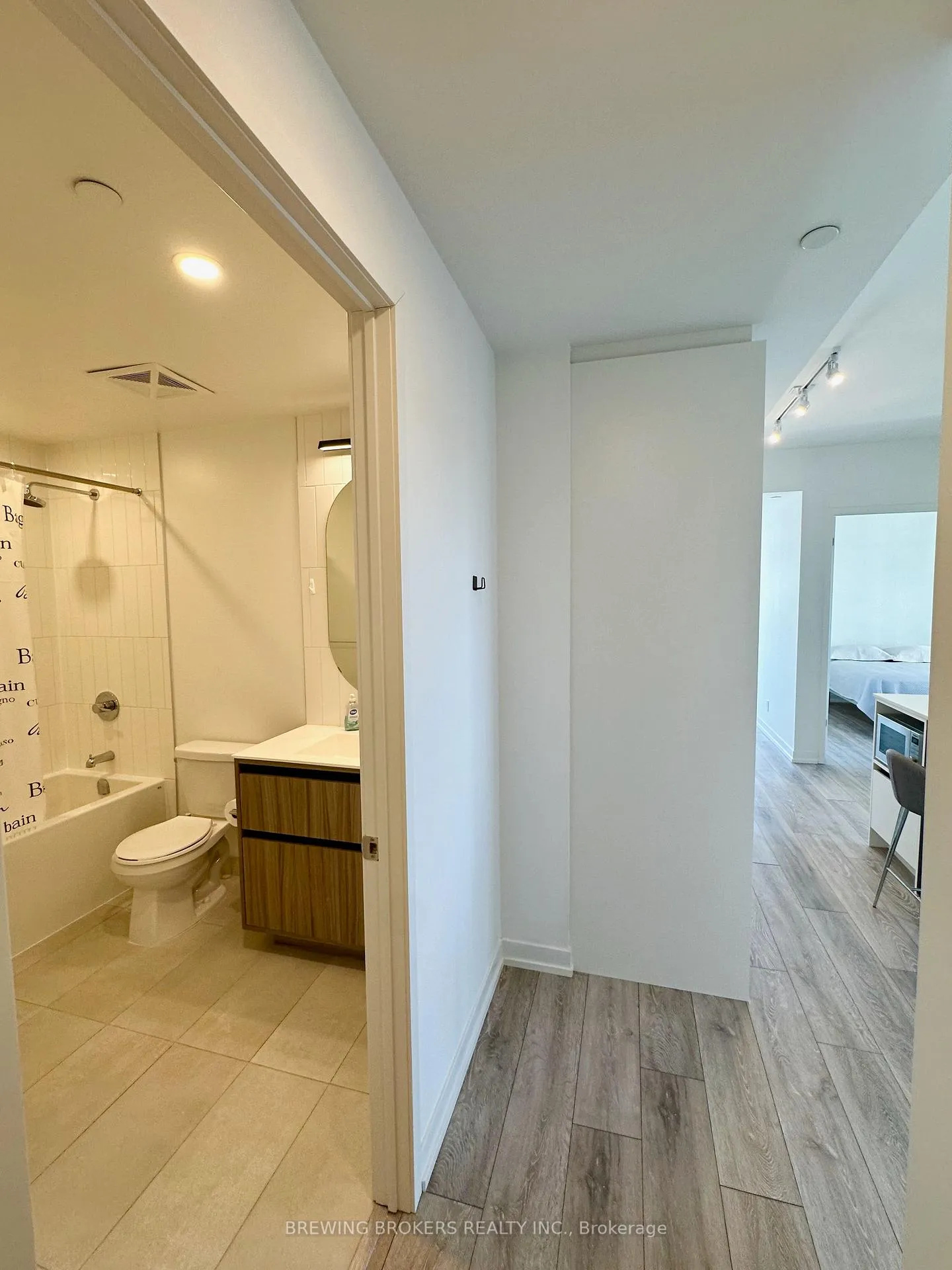 Photo 12 of Unit C204, 8 Beverley Glen Boulevard, Vaughan, Beverley Glen — HOMEH