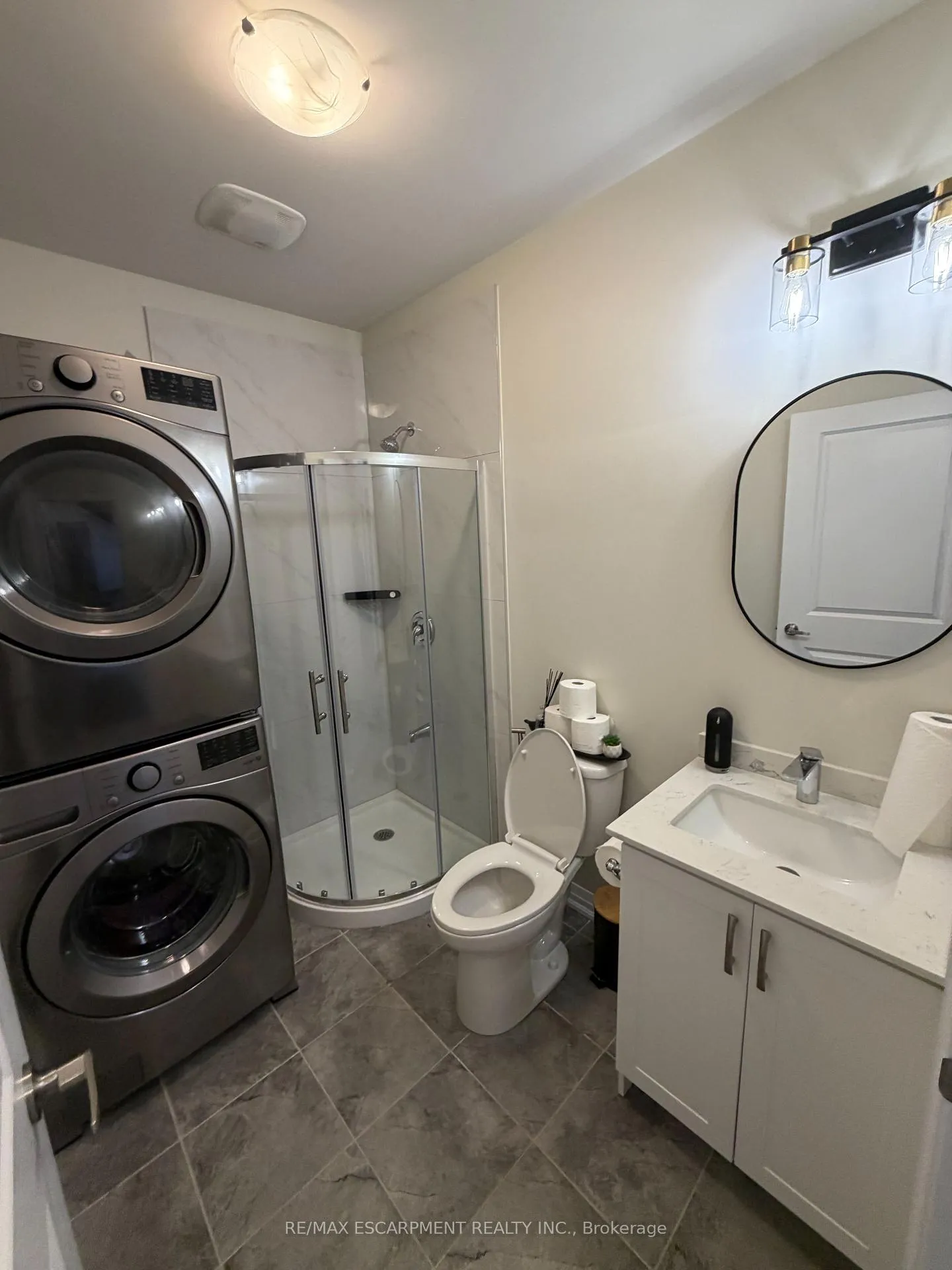 Photo 4 of 460 Provident Way, Hamilton, Mount Hope — HOMEH