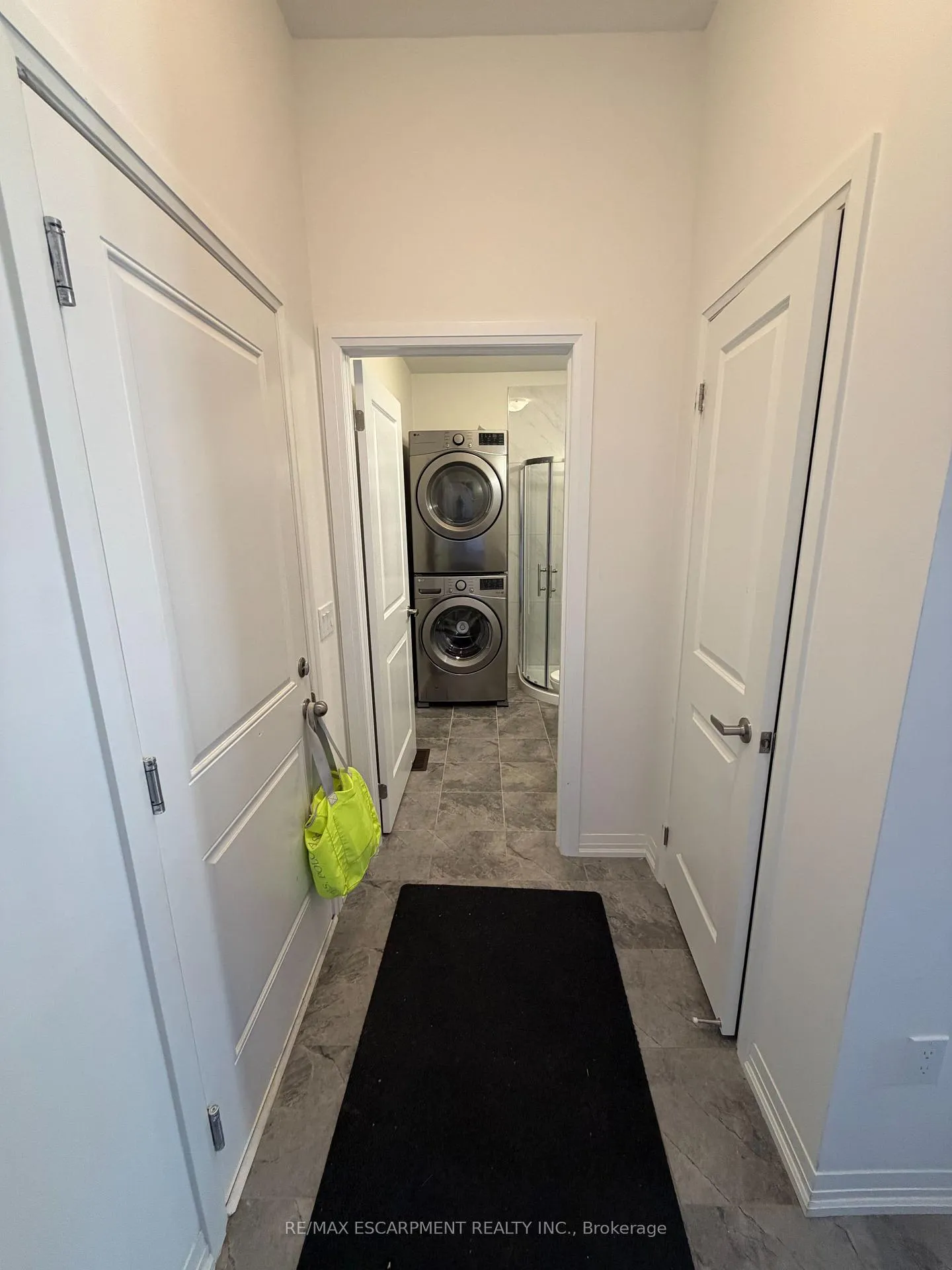 Photo 5 of 460 Provident Way, Hamilton, Mount Hope — HOMEH