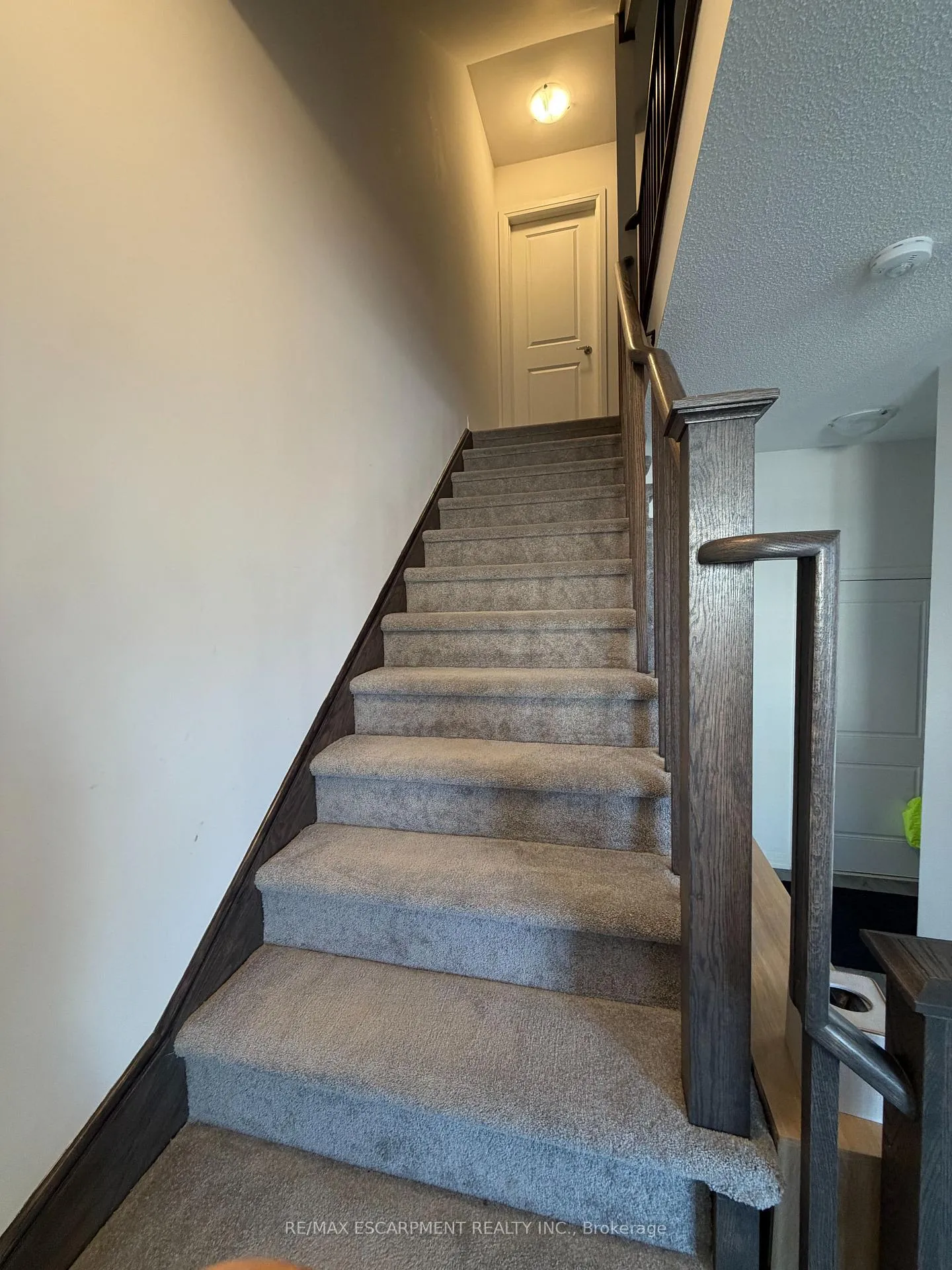 Photo 6 of 460 Provident Way, Hamilton, Mount Hope — HOMEH