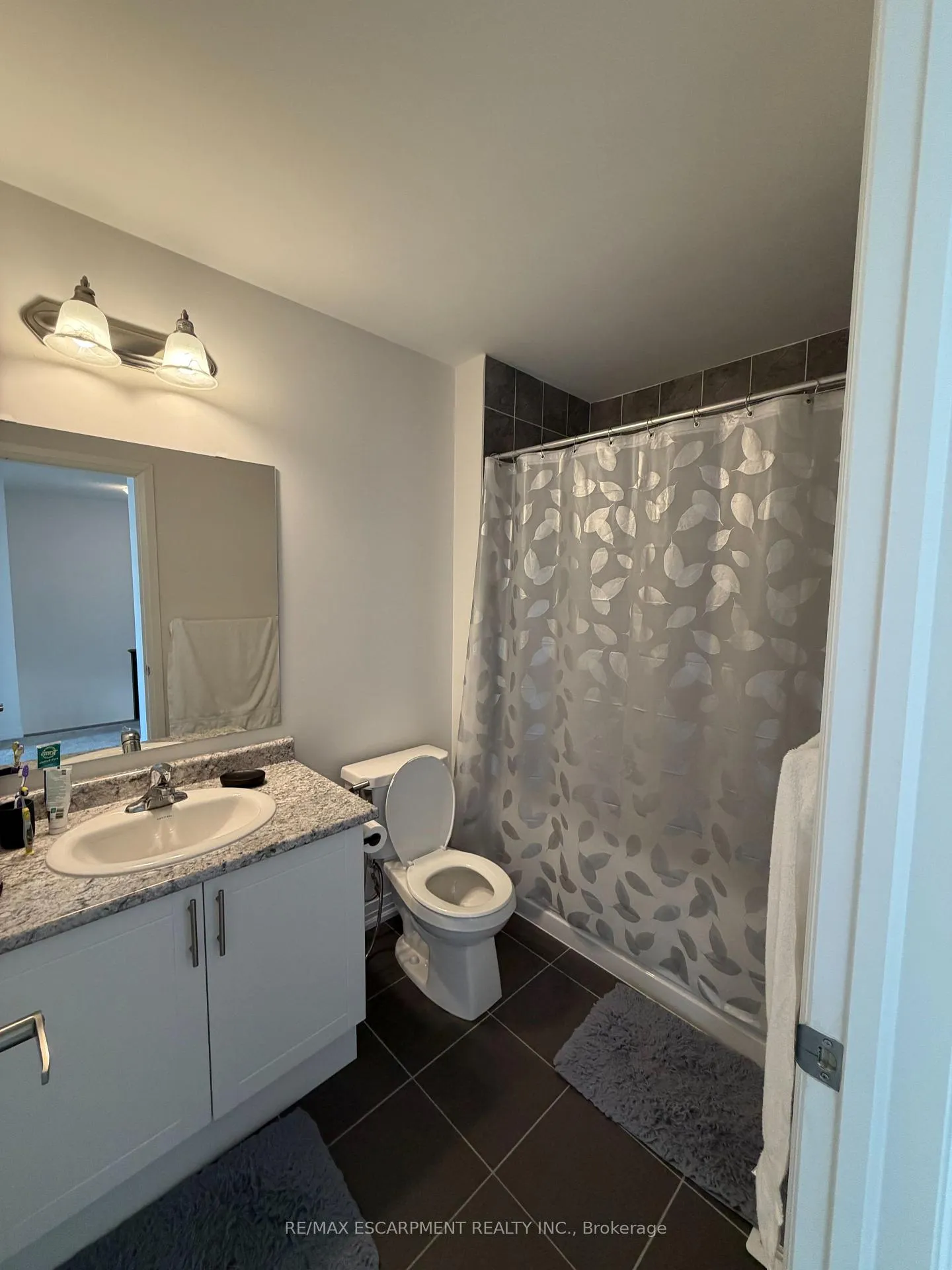 Photo 23 of 460 Provident Way, Hamilton, Mount Hope — HOMEH