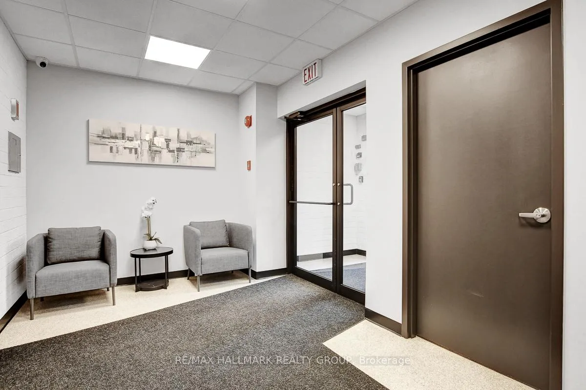 Photo 4 of Unit 504, 222 Guigues Avenue, Ottawa, Lower Town/Byward Market — HOMEH