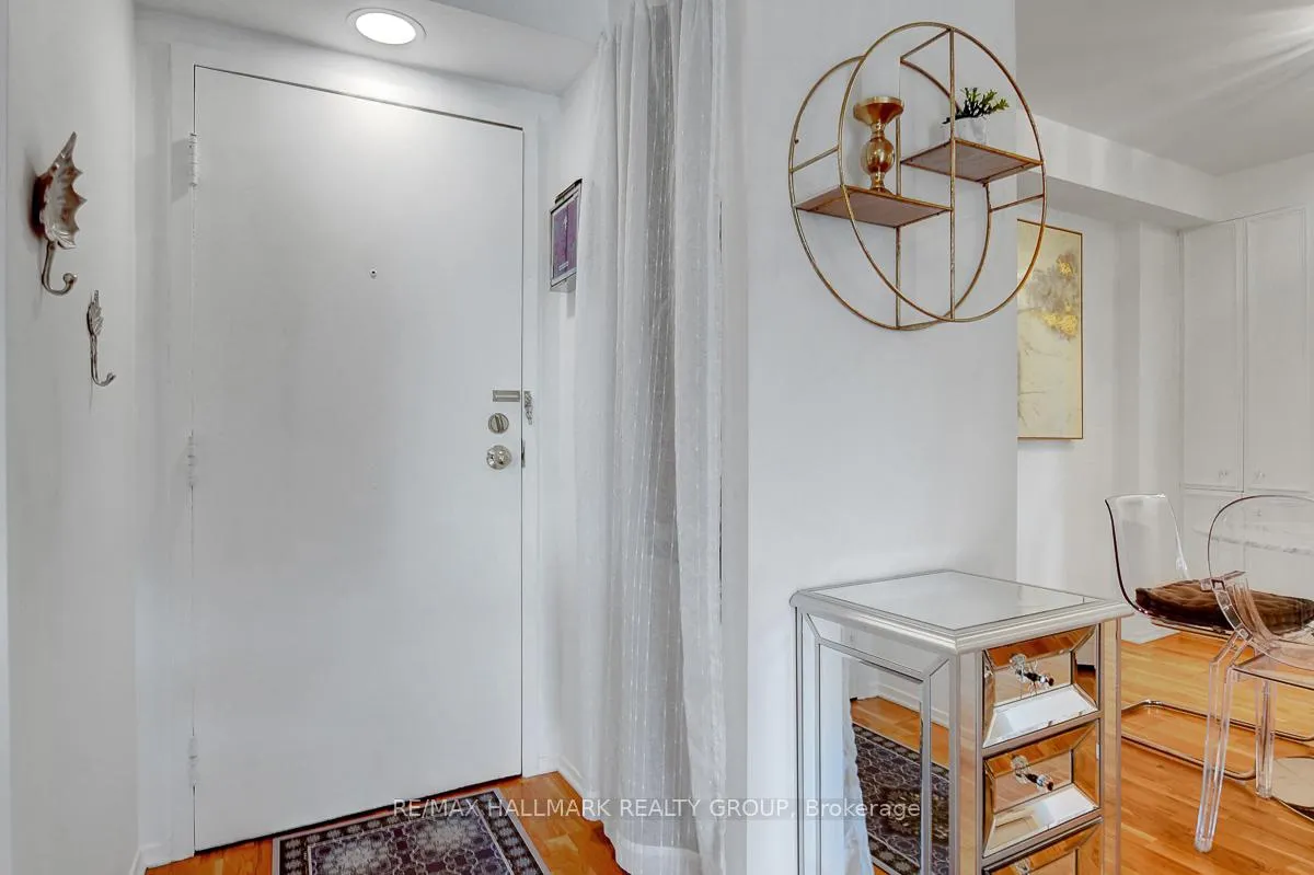 Photo 6 of Unit 504, 222 Guigues Avenue, Ottawa, Lower Town/Byward Market — HOMEH