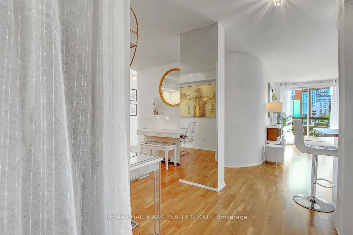 Photo 7 of Unit 504, 222 Guigues Avenue, Ottawa, Lower Town/Byward Market — HOMEH