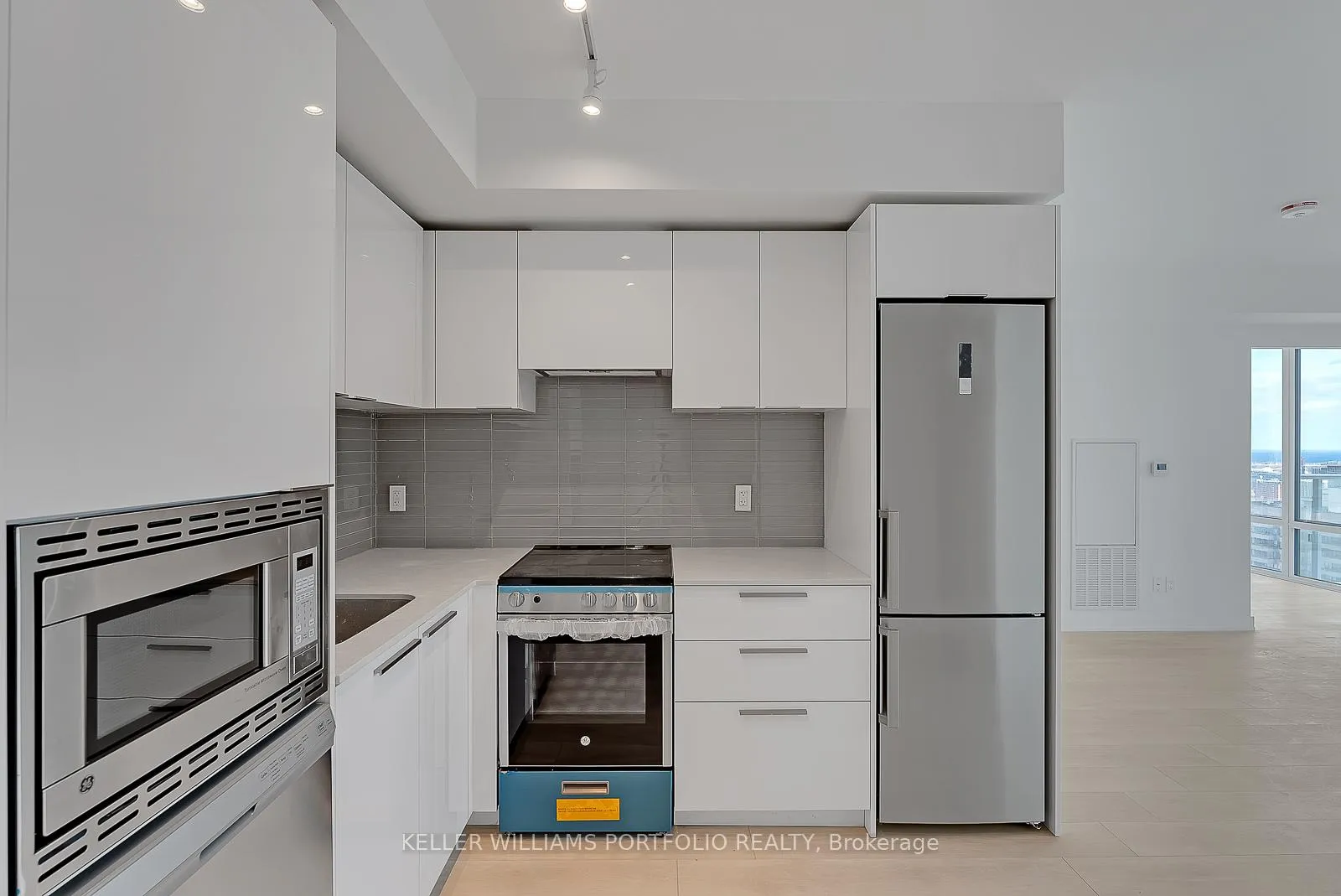 Photo 6 of Unit 3009, 501 Yonge Street, Toronto, Church-Yonge Corridor — HOMEH