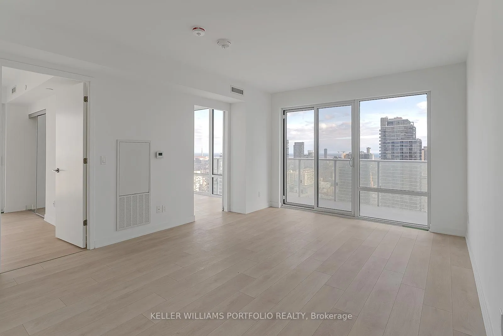 Photo 8 of Unit 3009, 501 Yonge Street, Toronto, Church-Yonge Corridor — HOMEH