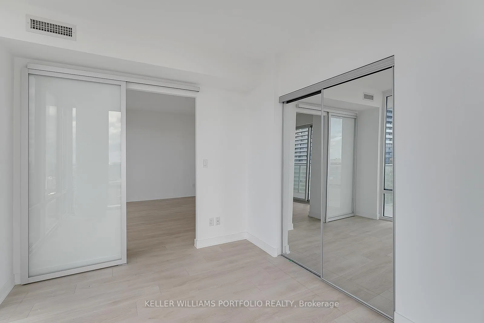 Photo 13 of Unit 3009, 501 Yonge Street, Toronto, Church-Yonge Corridor — HOMEH