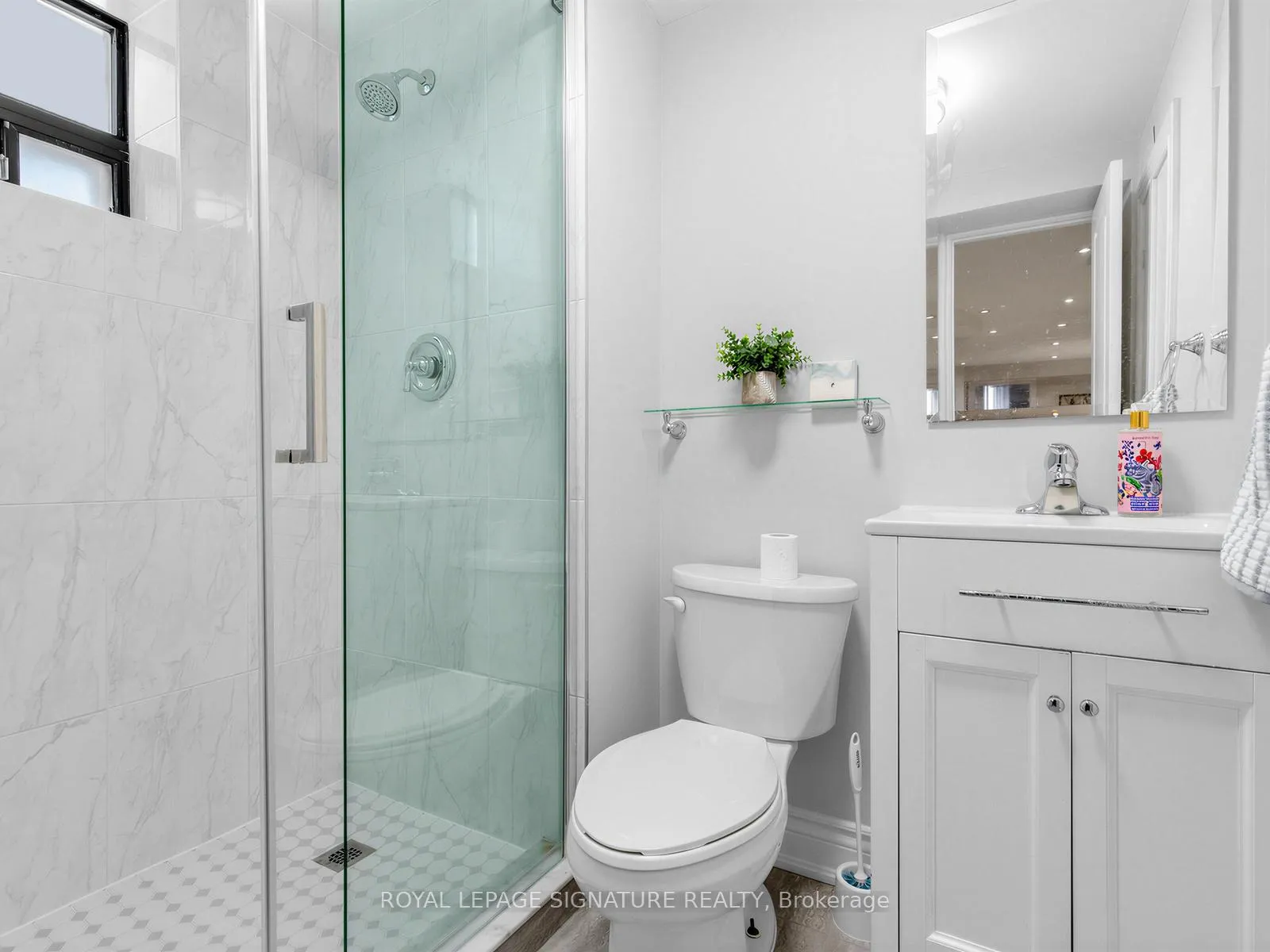 Photo 26 of 114 Pinewood Avenue, Toronto, Humewood-Cedarvale — HOMEH