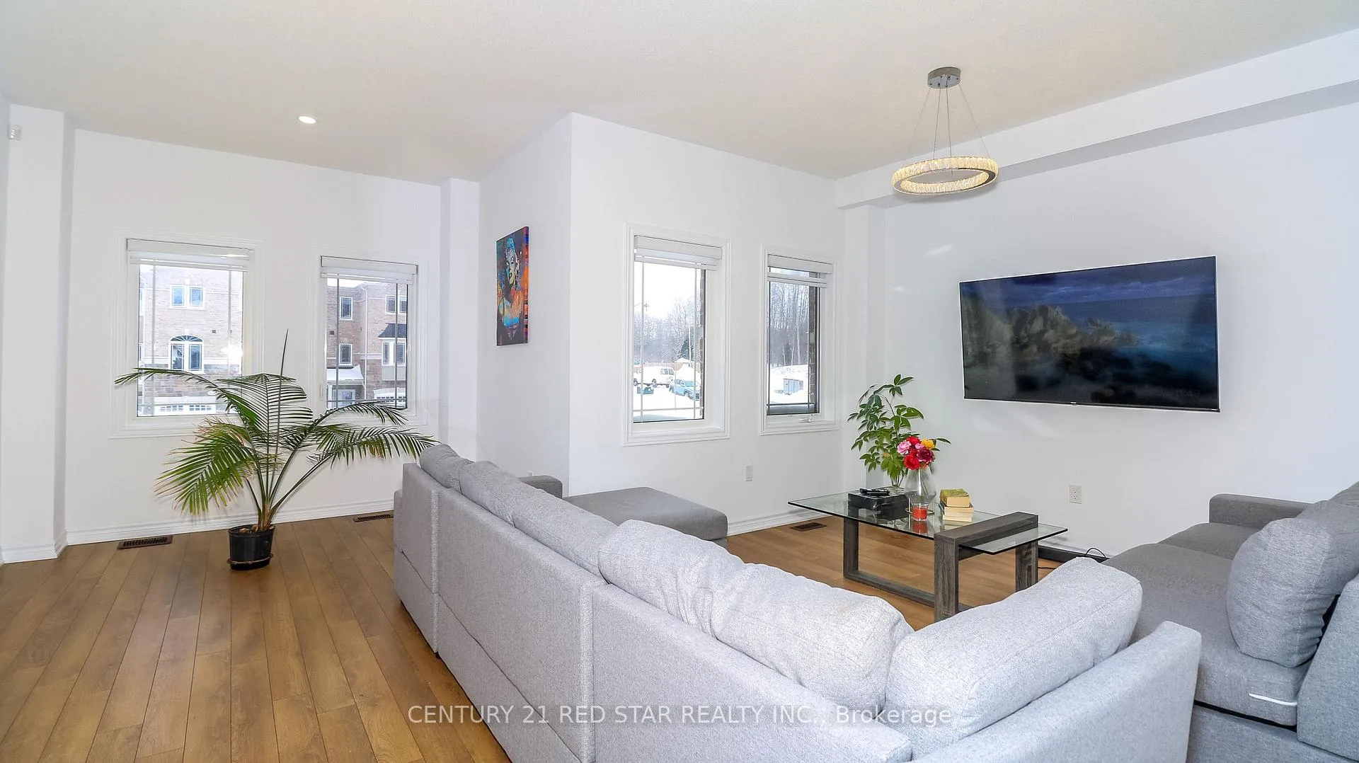 Photo 14 of 32 Milson Crescent, Essa, Angus — HOMEH