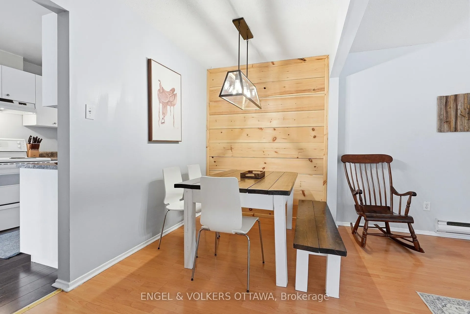 Photo 3 of 122 Salter Crescent, Ottawa, Kanata - Beaverbrook — HOMEH