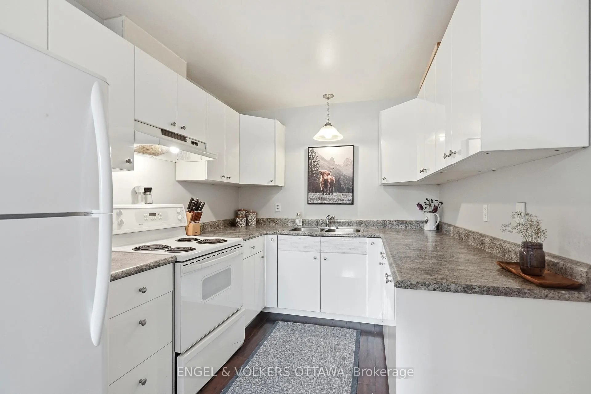 Photo 7 of 122 Salter Crescent, Ottawa, Kanata - Beaverbrook — HOMEH