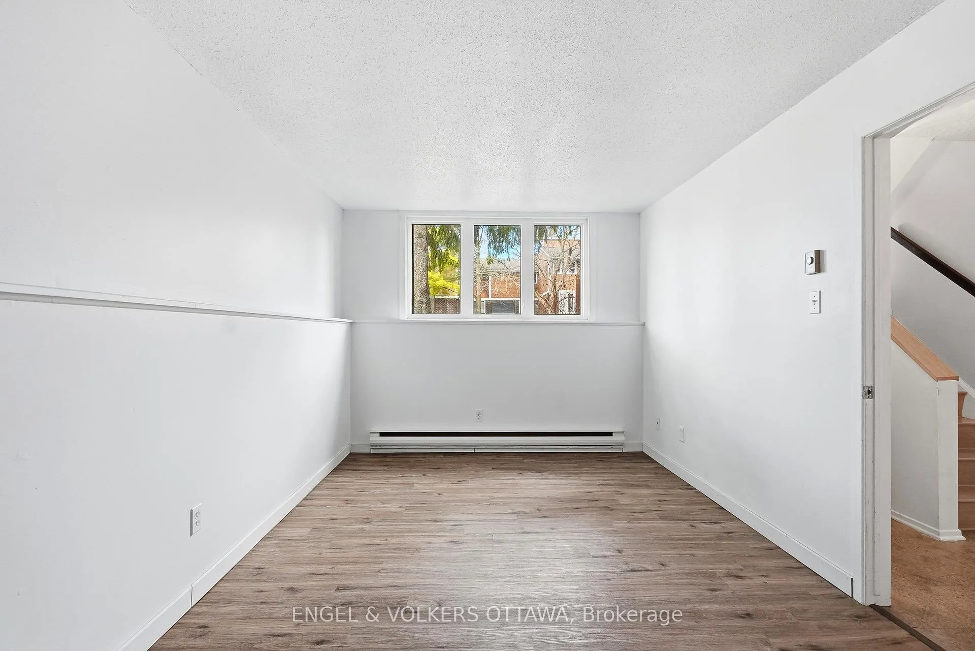 Photo 18 of 122 Salter Crescent, Ottawa, Kanata - Beaverbrook — HOMEH