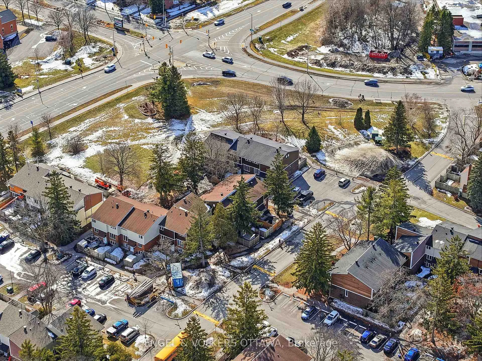 Photo 27 of 122 Salter Crescent, Ottawa, Kanata - Beaverbrook — HOMEH