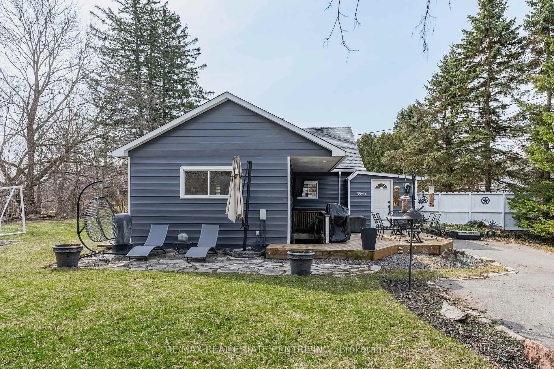 Photo 30 of 1 Hughson Street, North Dumfries — HOMEH