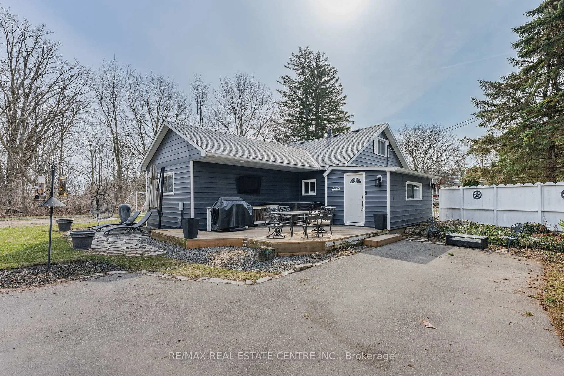 Photo 31 of 1 Hughson Street, North Dumfries — HOMEH