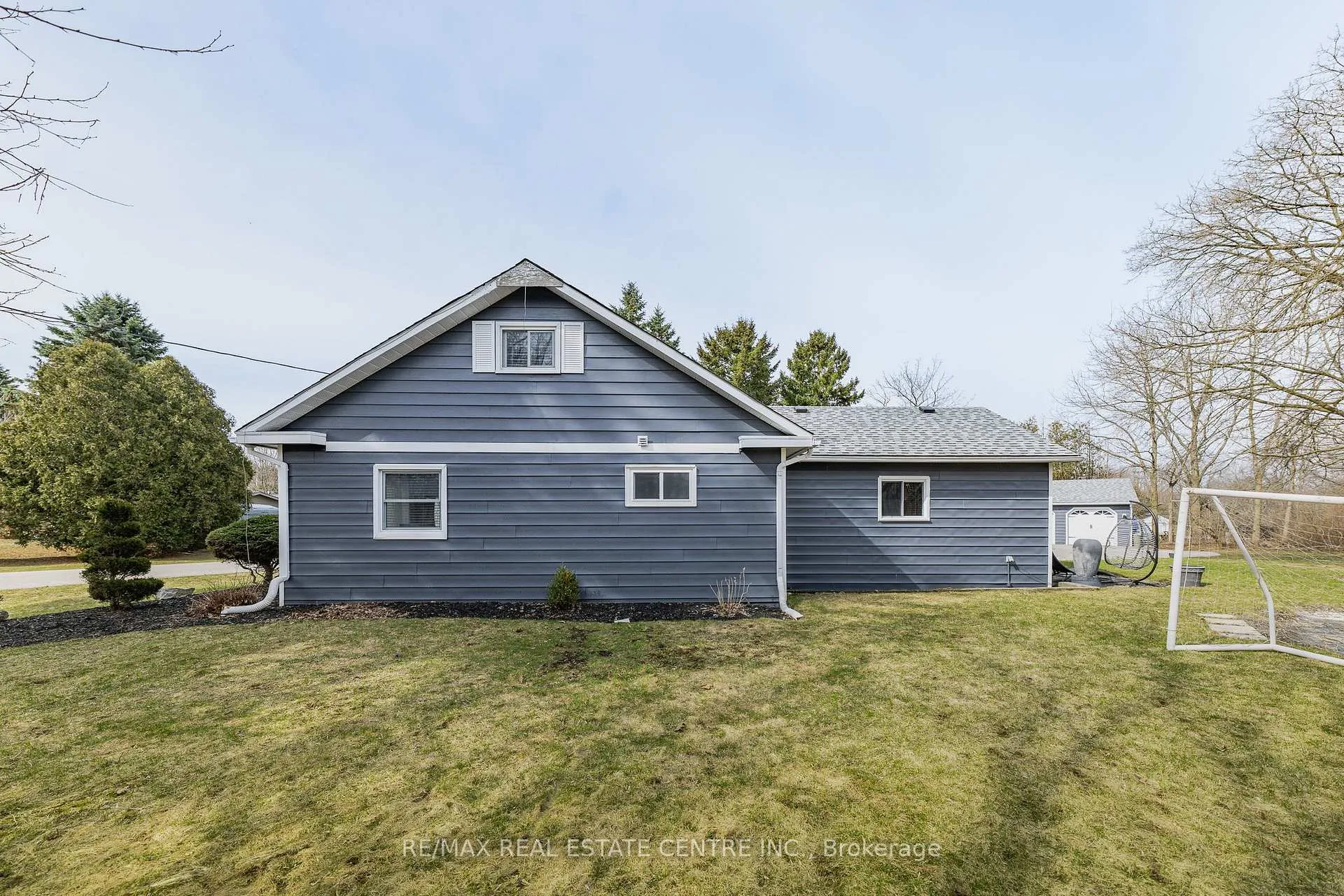 Photo 39 of 1 Hughson Street, North Dumfries — HOMEH