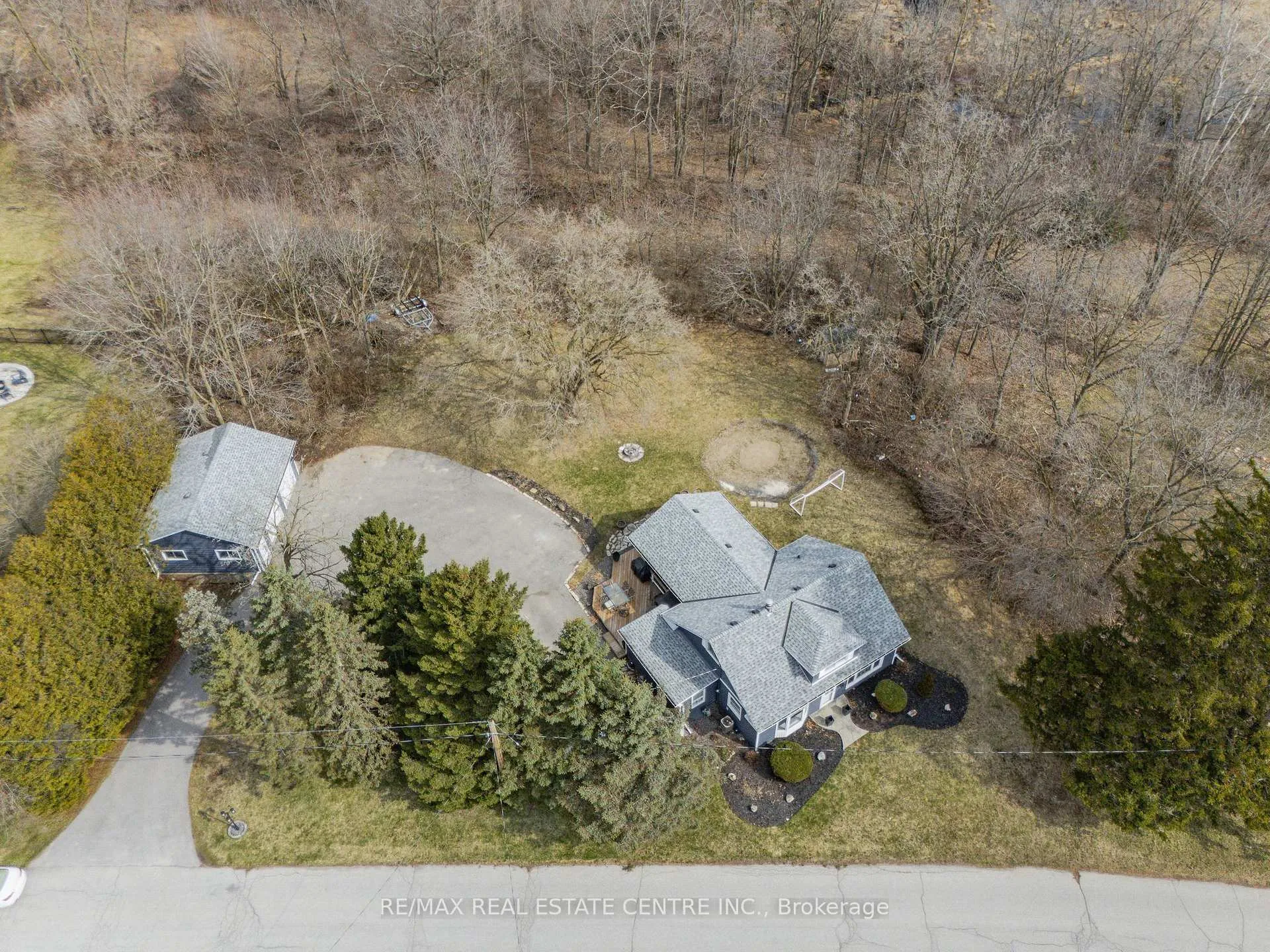 Photo 44 of 1 Hughson Street, North Dumfries — HOMEH