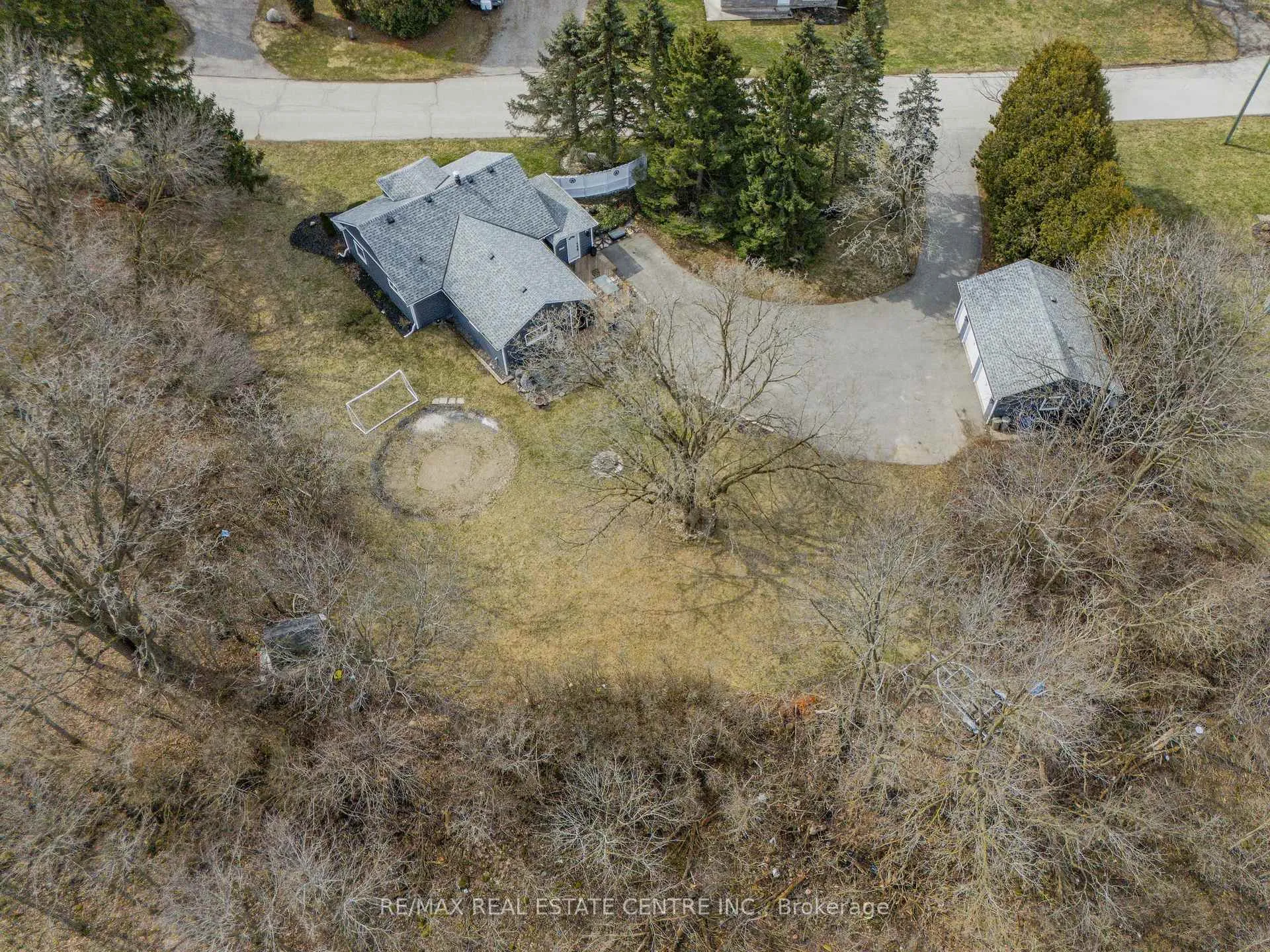 Photo 47 of 1 Hughson Street, North Dumfries — HOMEH