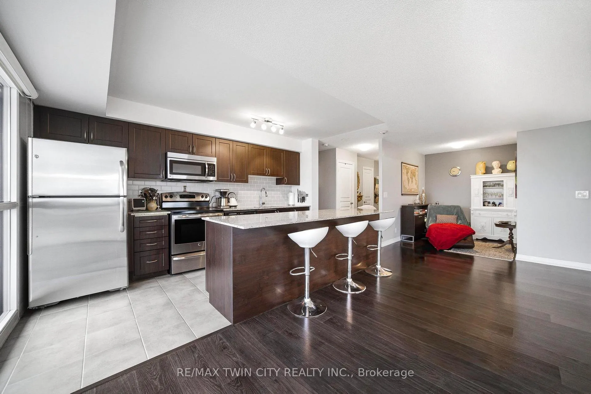 Photo 10 of Unit 1507, 1940 Ironstone Drive, Burlington, Uptown — HOMEH