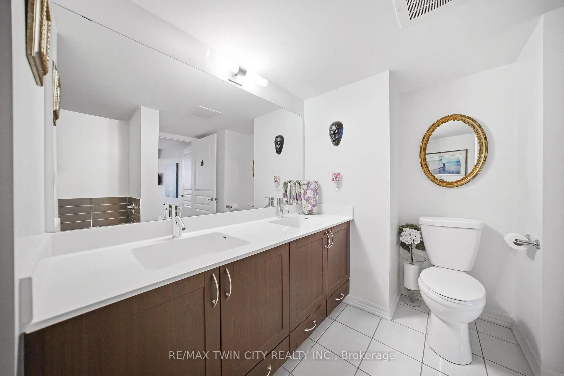 Photo 18 of Unit 1507, 1940 Ironstone Drive, Burlington, Uptown — HOMEH
