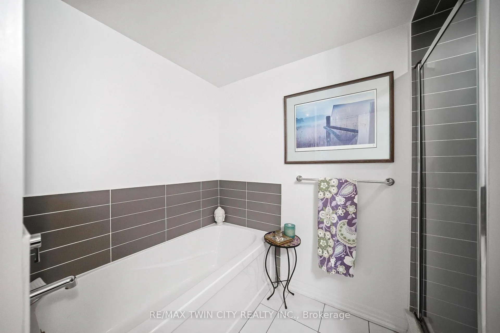 Photo 19 of Unit 1507, 1940 Ironstone Drive, Burlington, Uptown — HOMEH