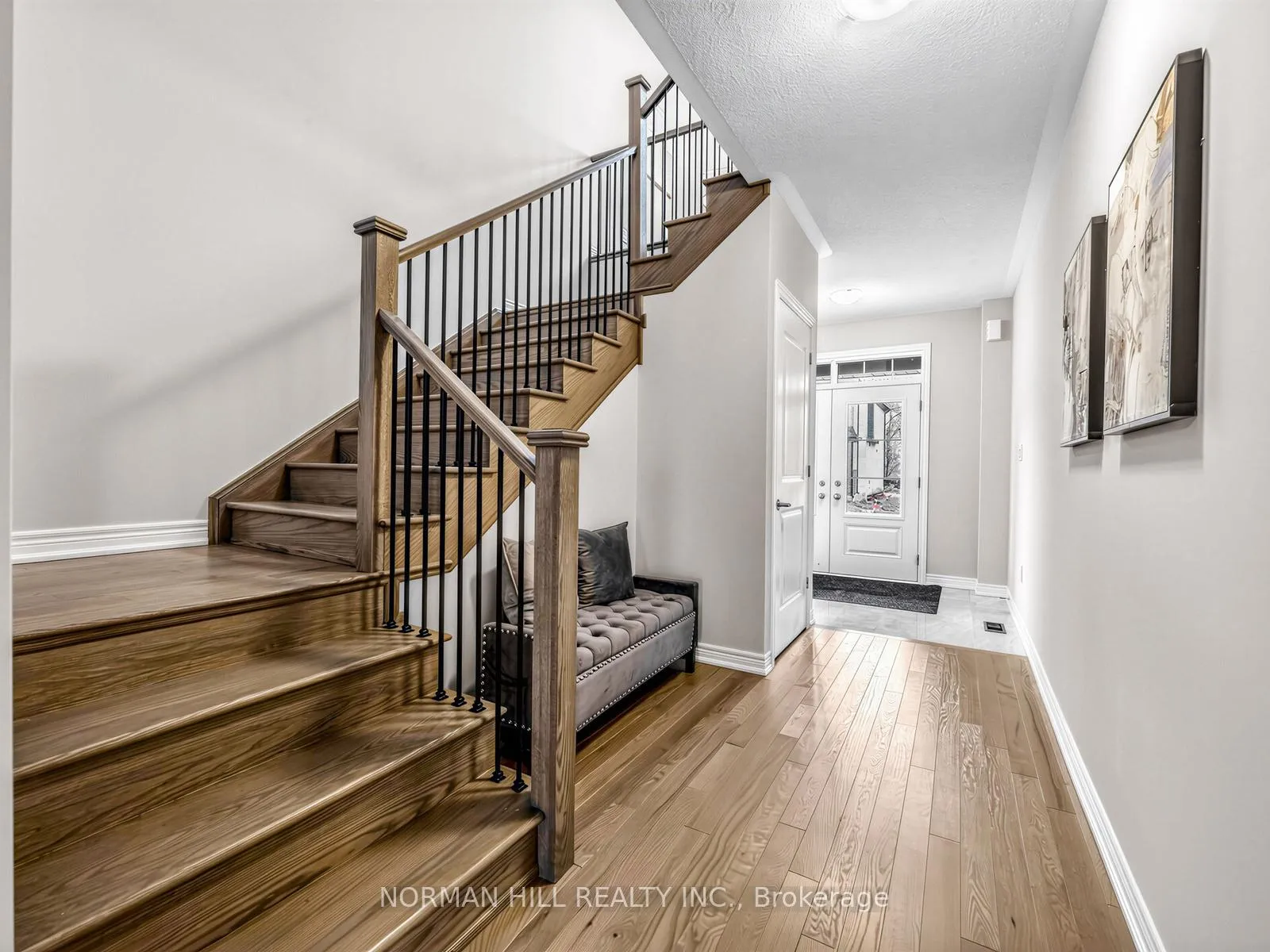 Photo 2 of 120 Antibes Drive, Brampton, Credit Valley — HOMEH