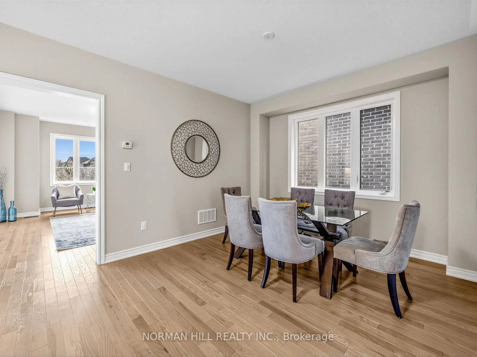 Photo 3 of 120 Antibes Drive, Brampton, Credit Valley — HOMEH