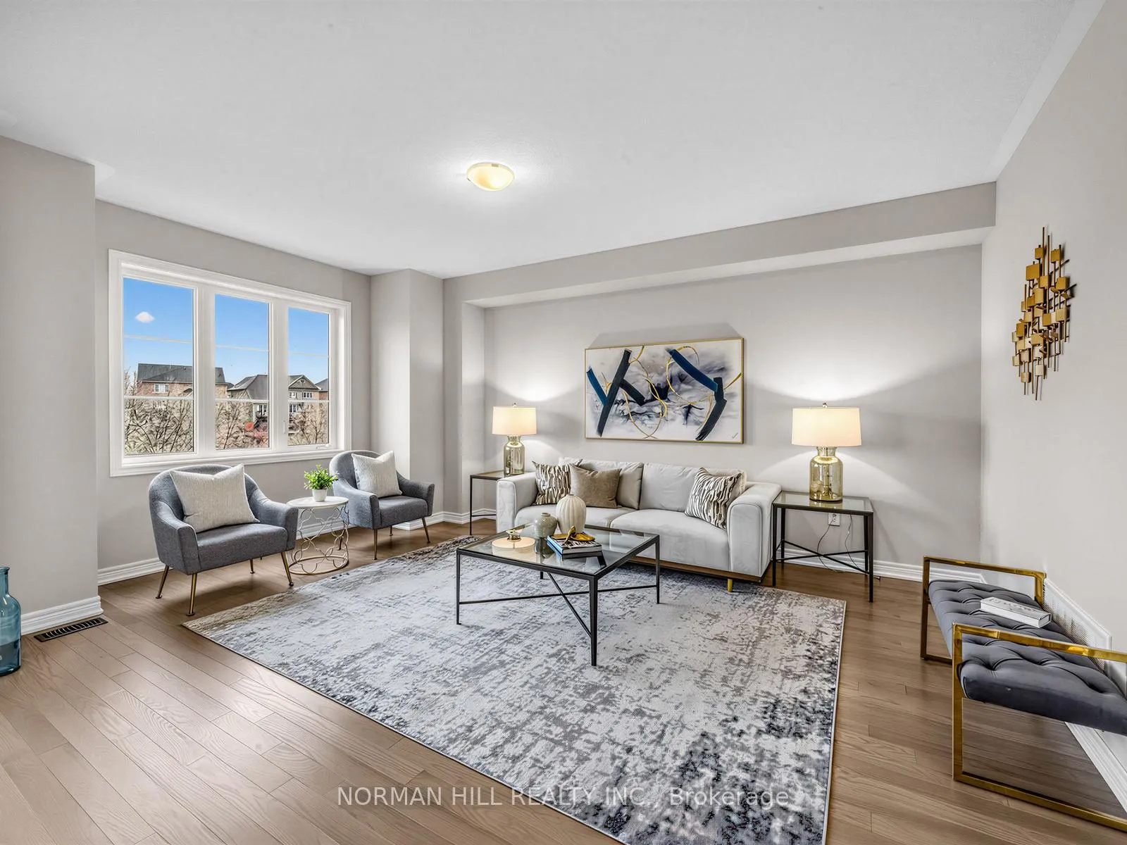 Photo 4 of 120 Antibes Drive, Brampton, Credit Valley — HOMEH