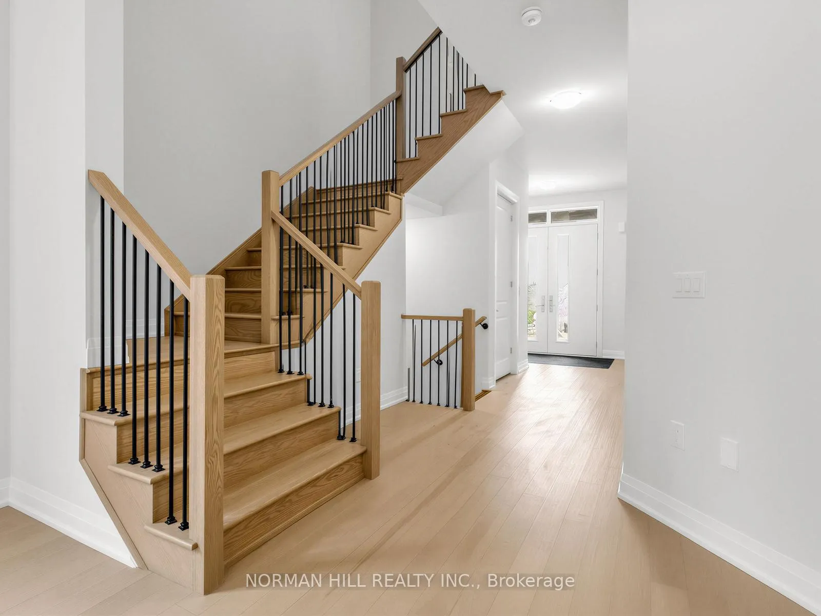 Photo 2 of 123 Antibes Drive, Brampton, Credit Valley — HOMEH