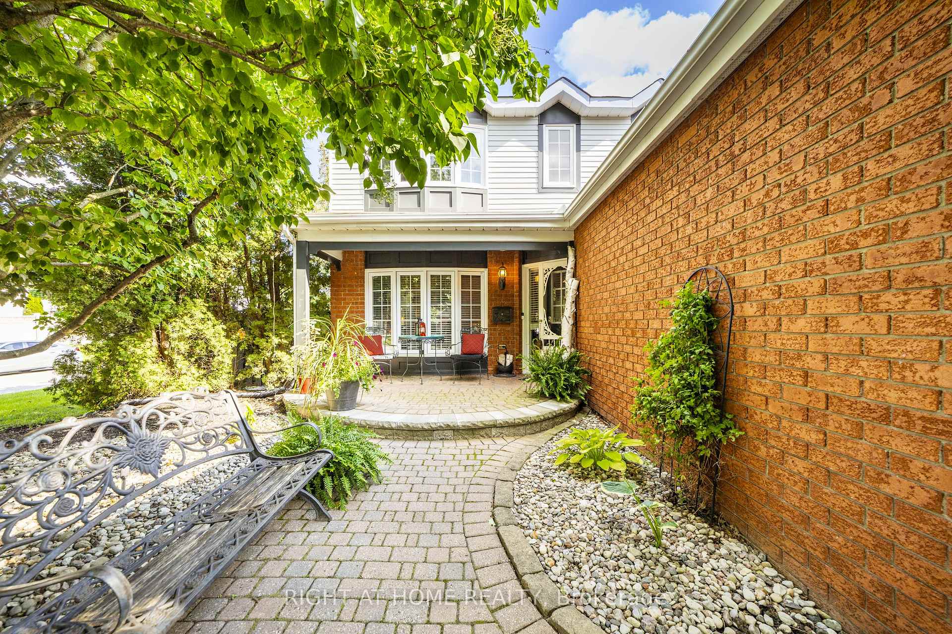 Photo 3 of 32 Ellisson Way, Ottawa, Hunt Club Park — HOMEH