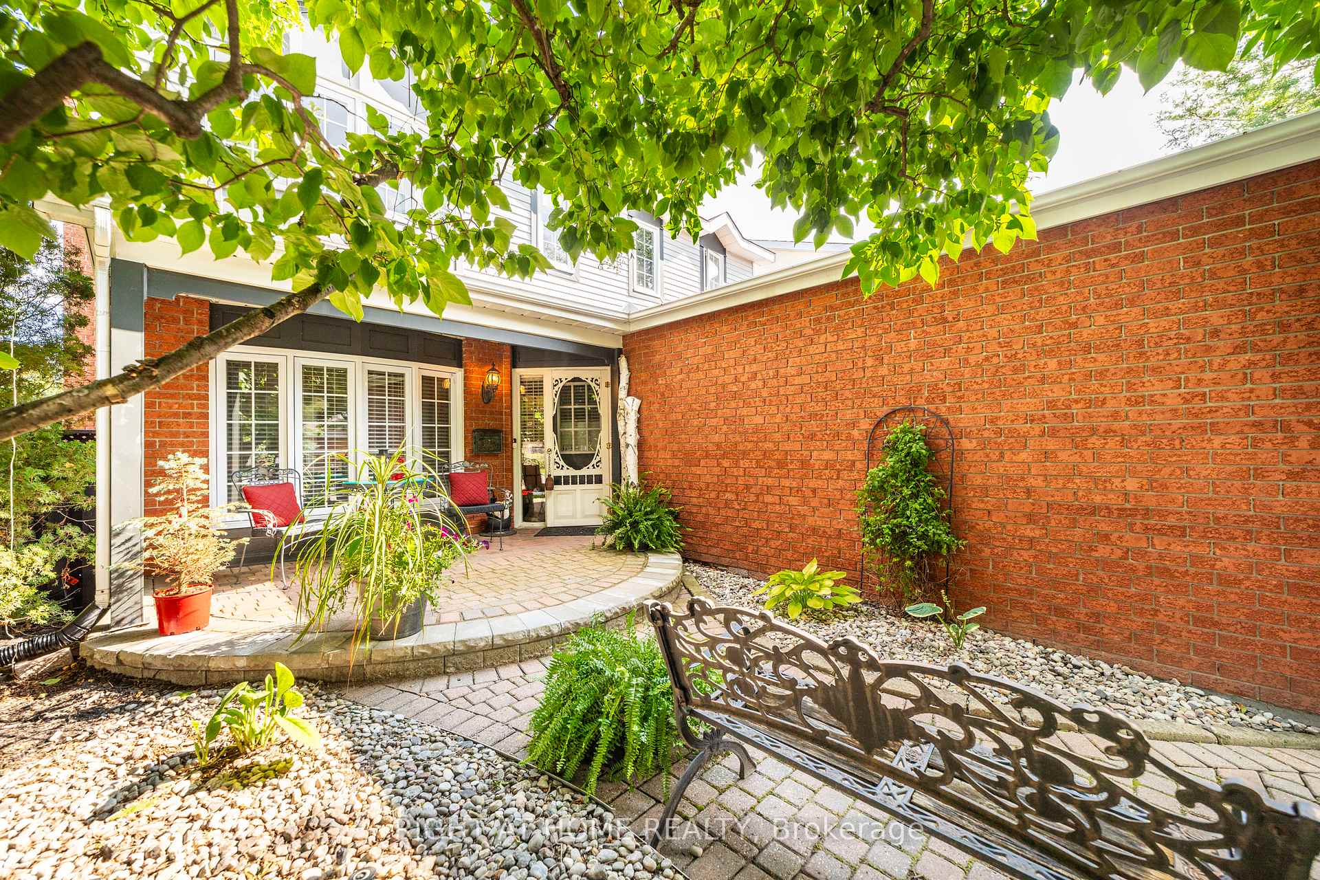 Photo 5 of 32 Ellisson Way, Ottawa, Hunt Club Park — HOMEH