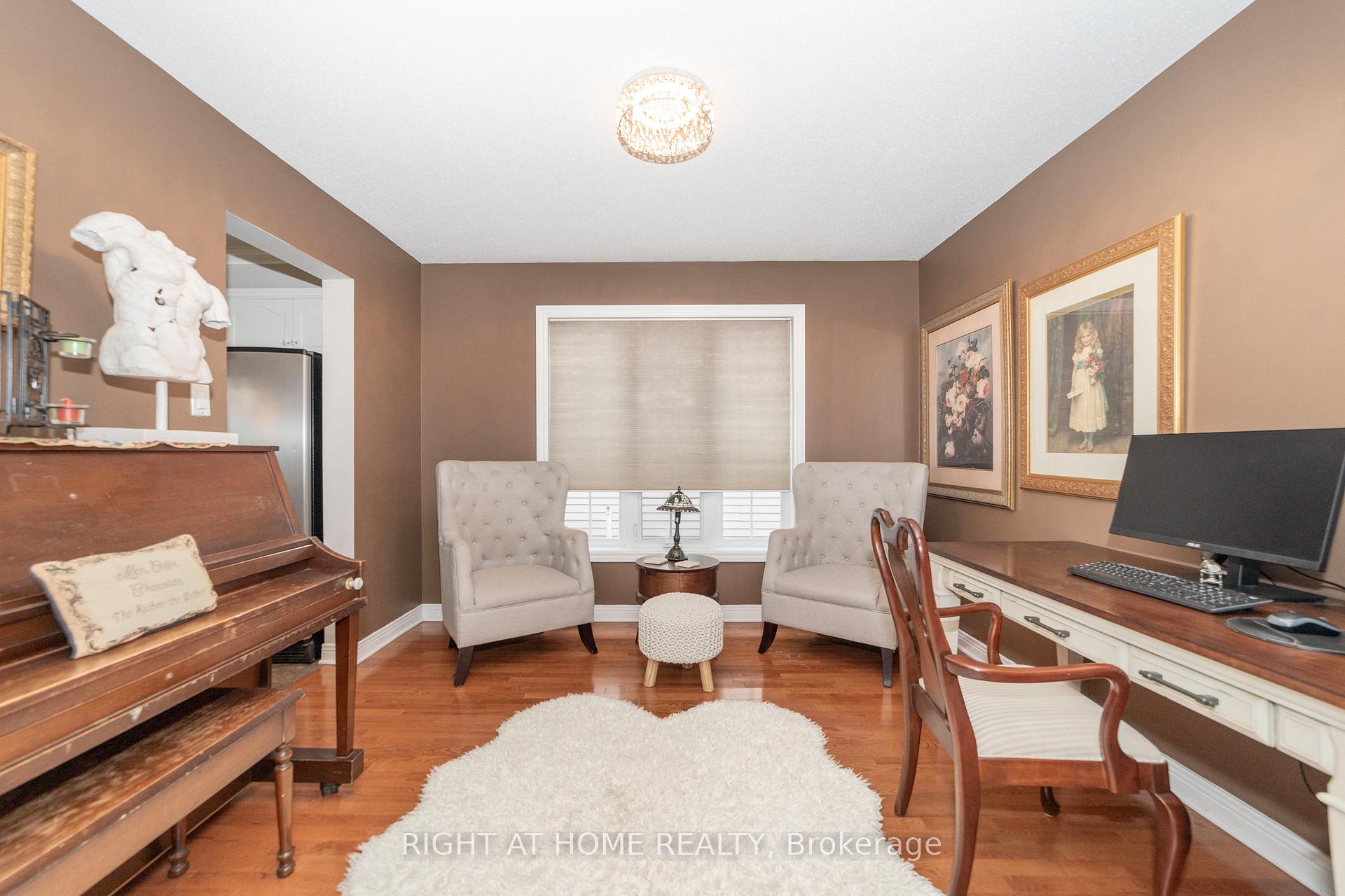 Photo 9 of 32 Ellisson Way, Ottawa, Hunt Club Park — HOMEH