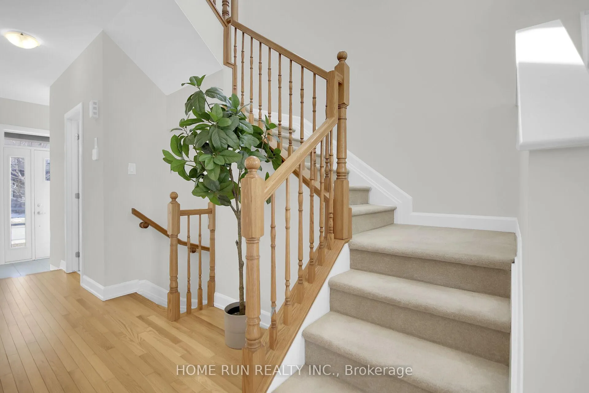 Photo 3 of 157 Bending Way, Ottawa, Barrhaven - Hearts Desire — HOMEH
