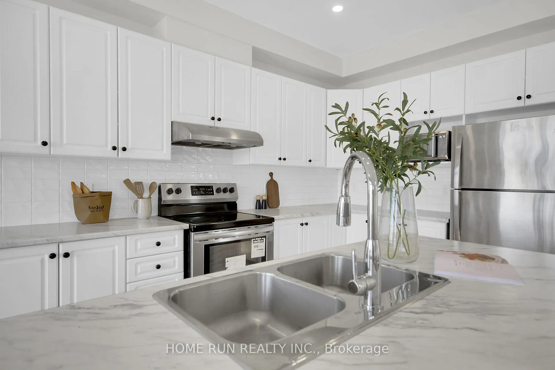 Photo 7 of 157 Bending Way, Ottawa, Barrhaven - Hearts Desire — HOMEH
