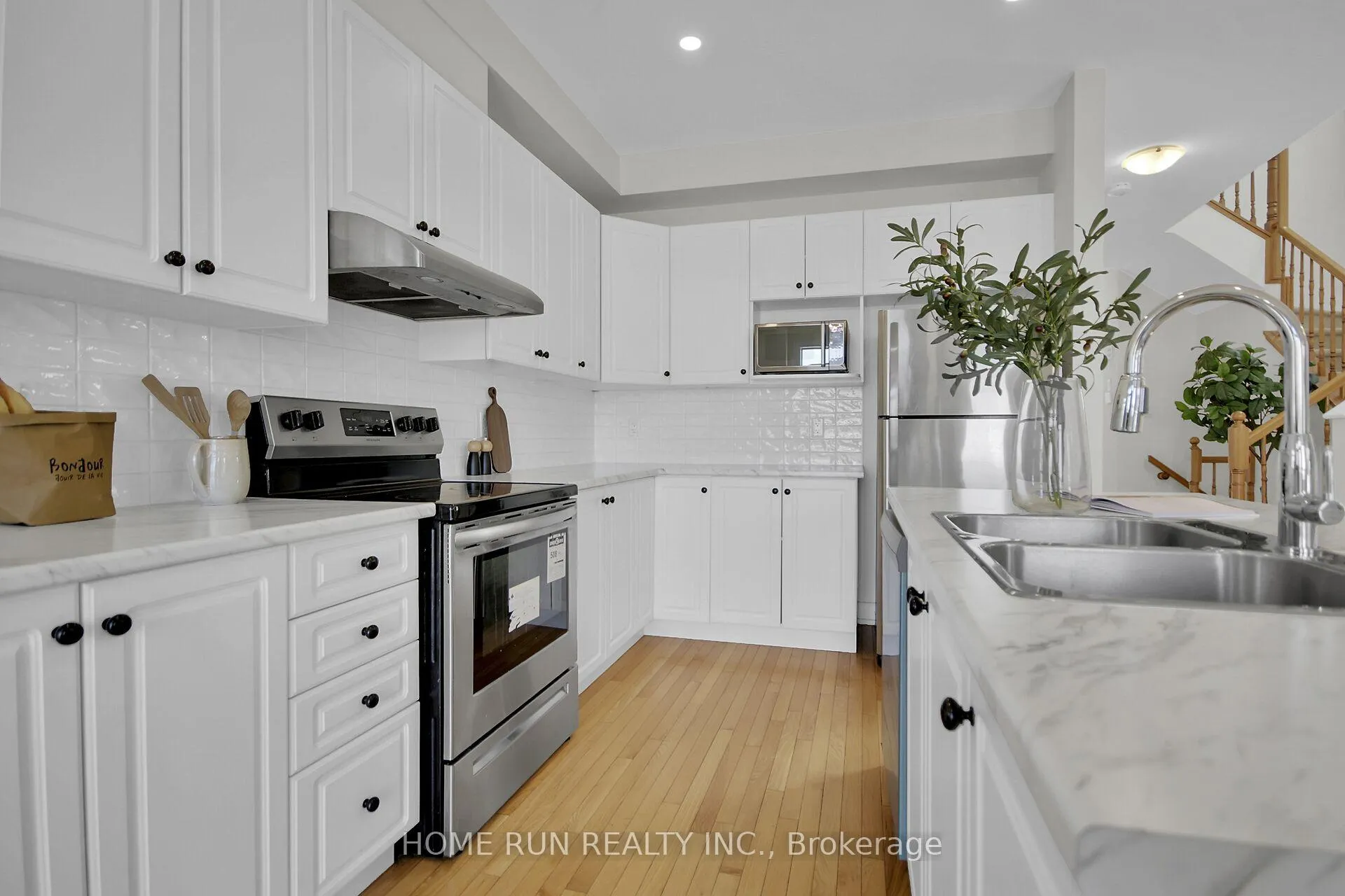 Photo 8 of 157 Bending Way, Ottawa, Barrhaven - Hearts Desire — HOMEH
